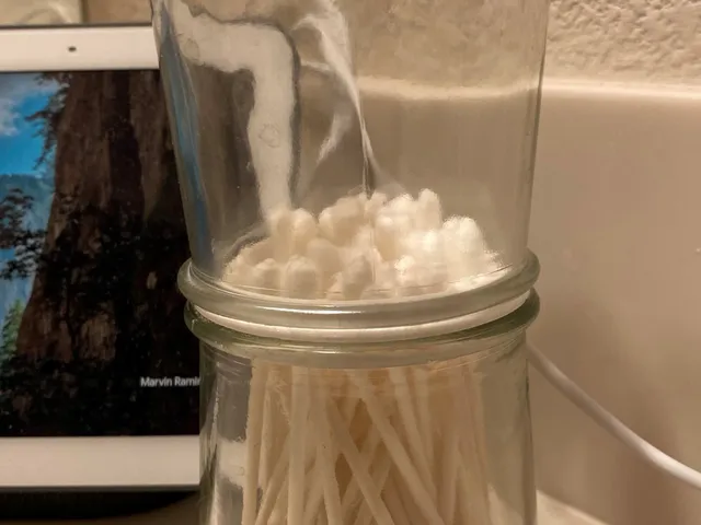 Oui glass jar connector