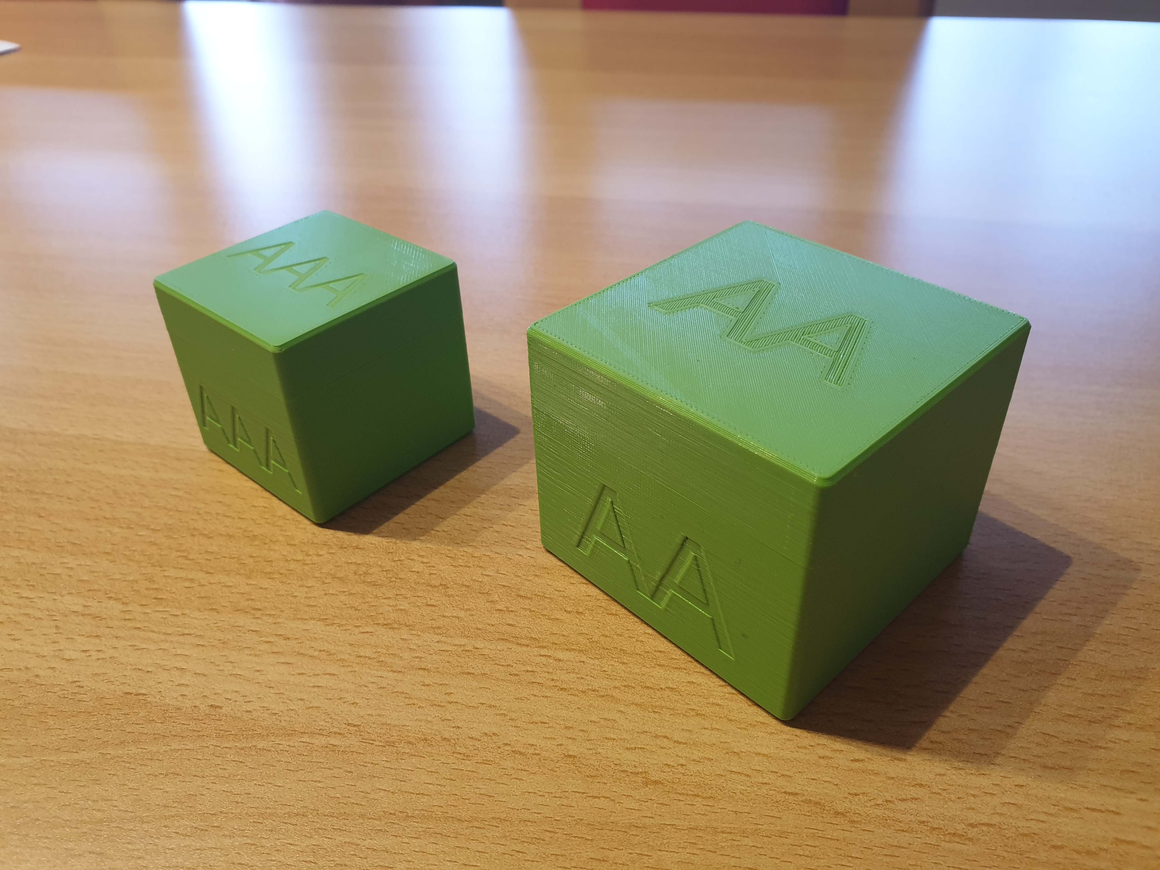 Miniatura 2 do modelo 3D Simple AA battery storage box