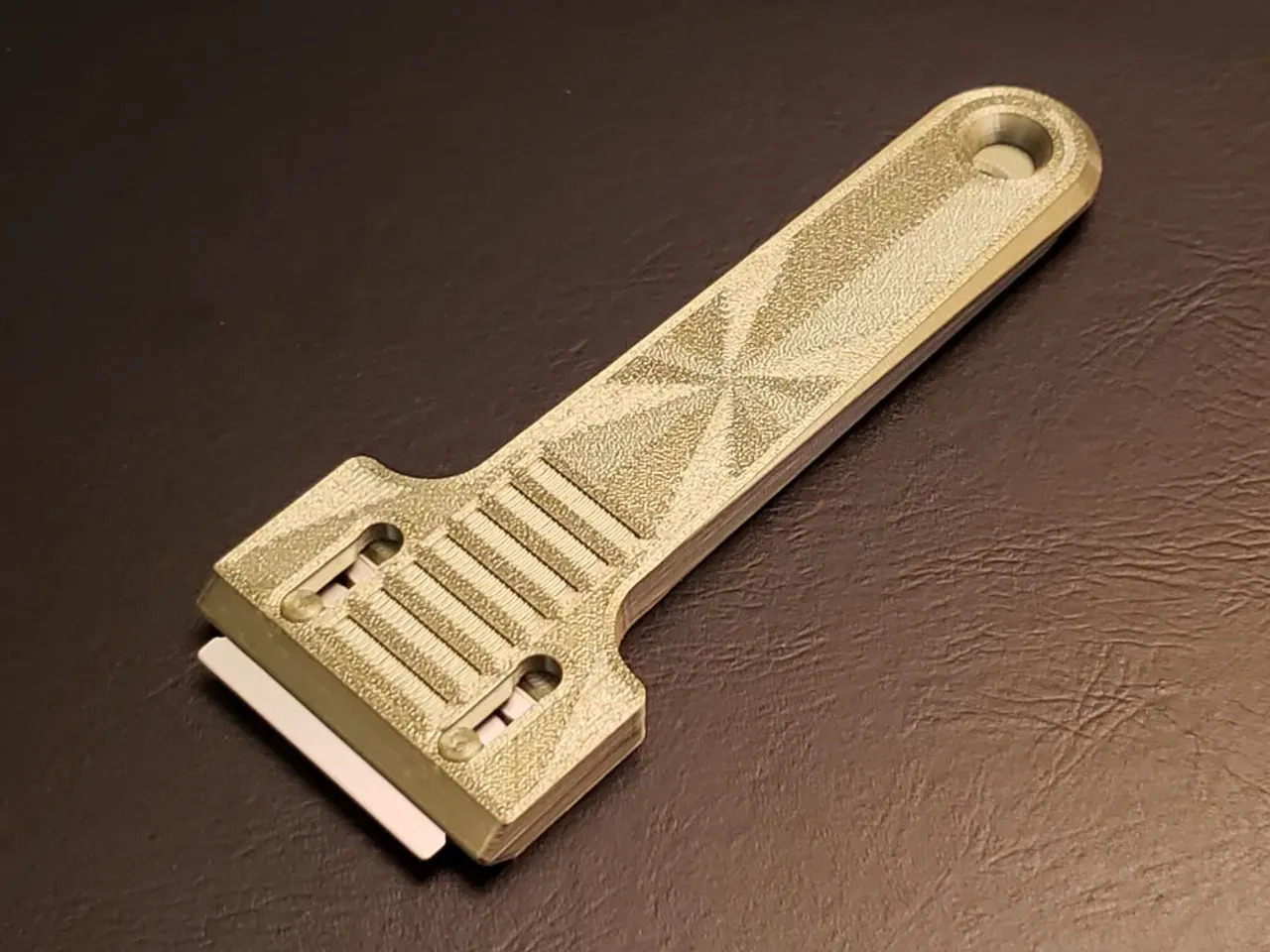 Retractable double-edge razor blade scraper by Anachronist, Download free  STL model