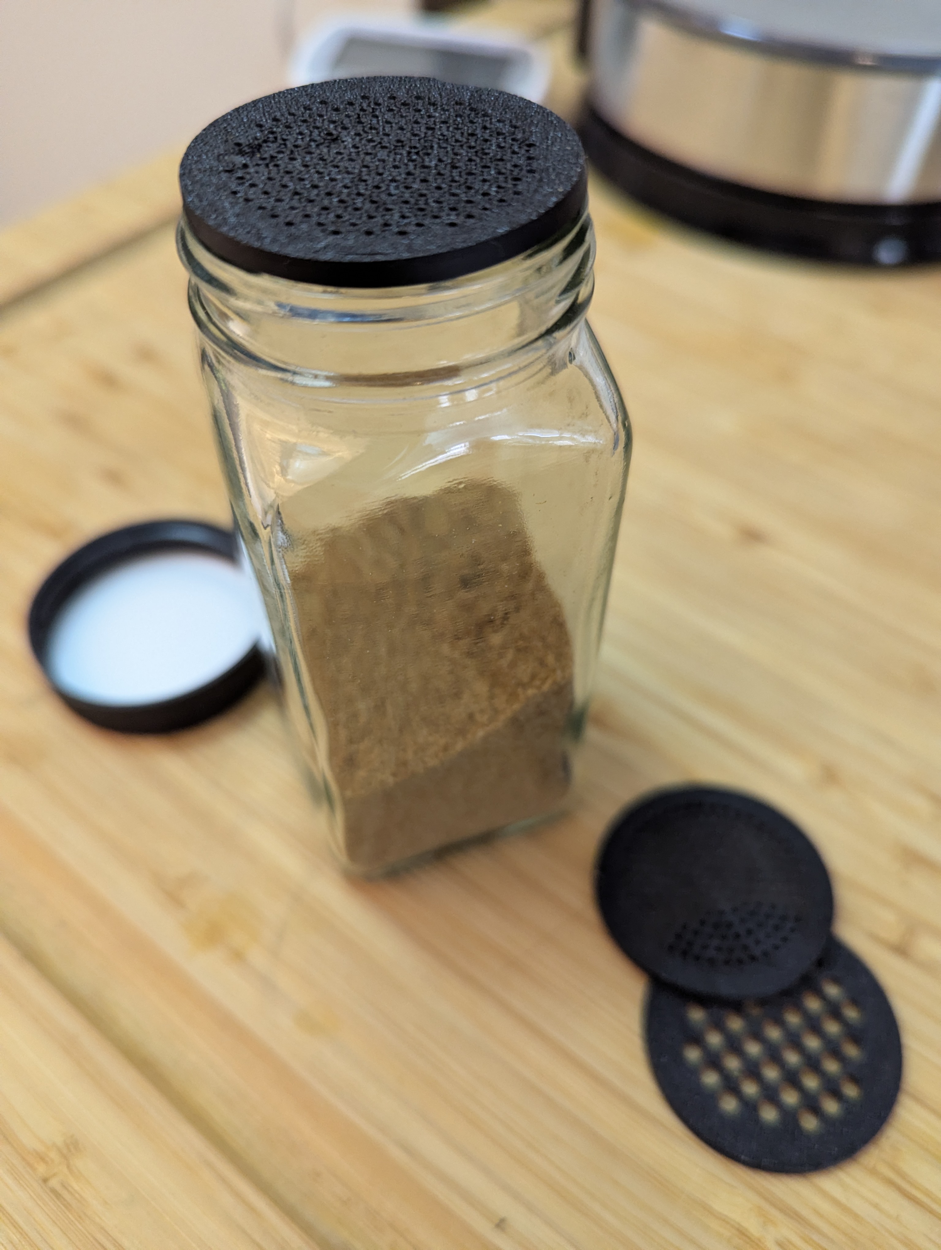 Spice jar fitments