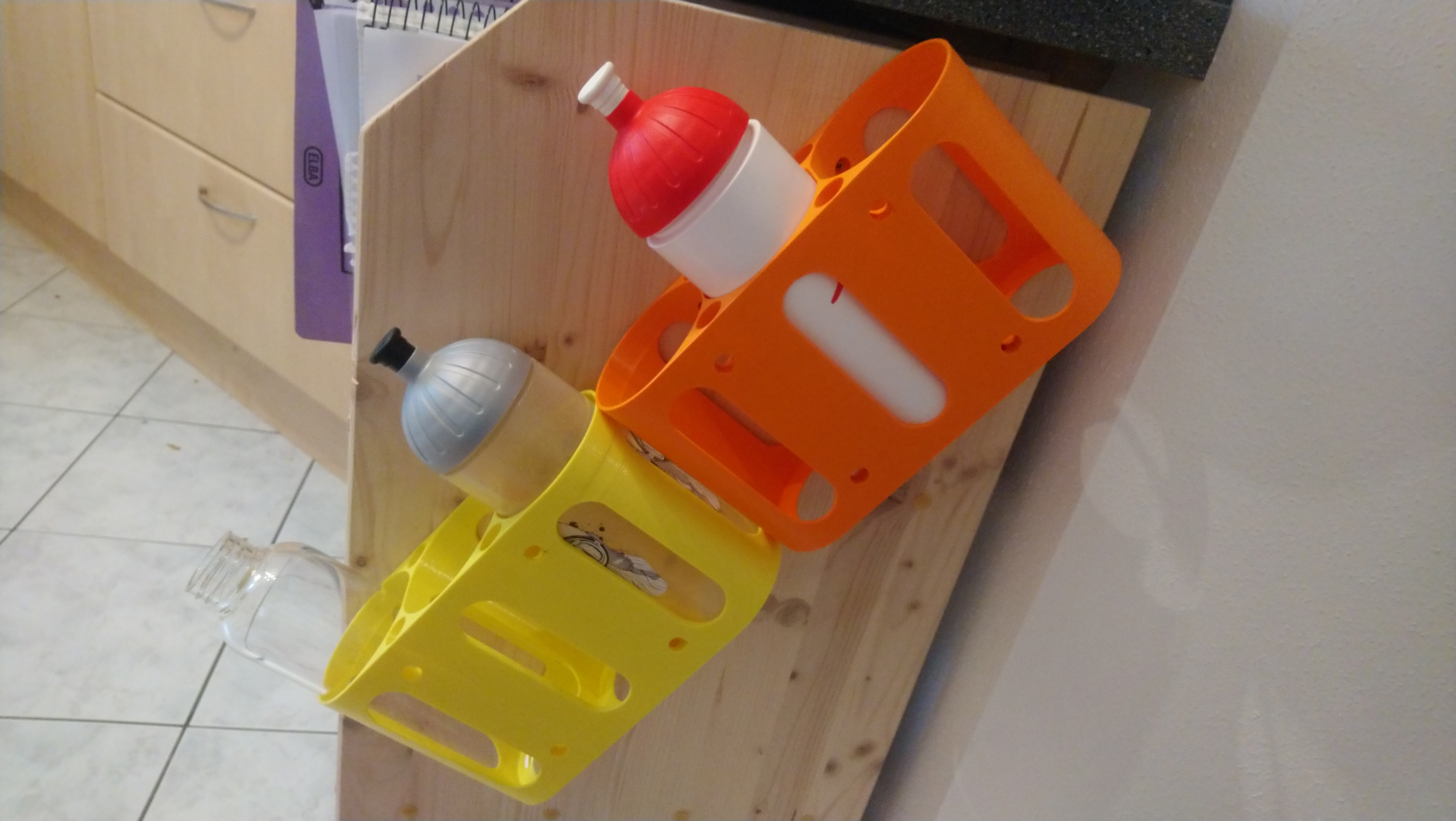 drinking-bottle rack