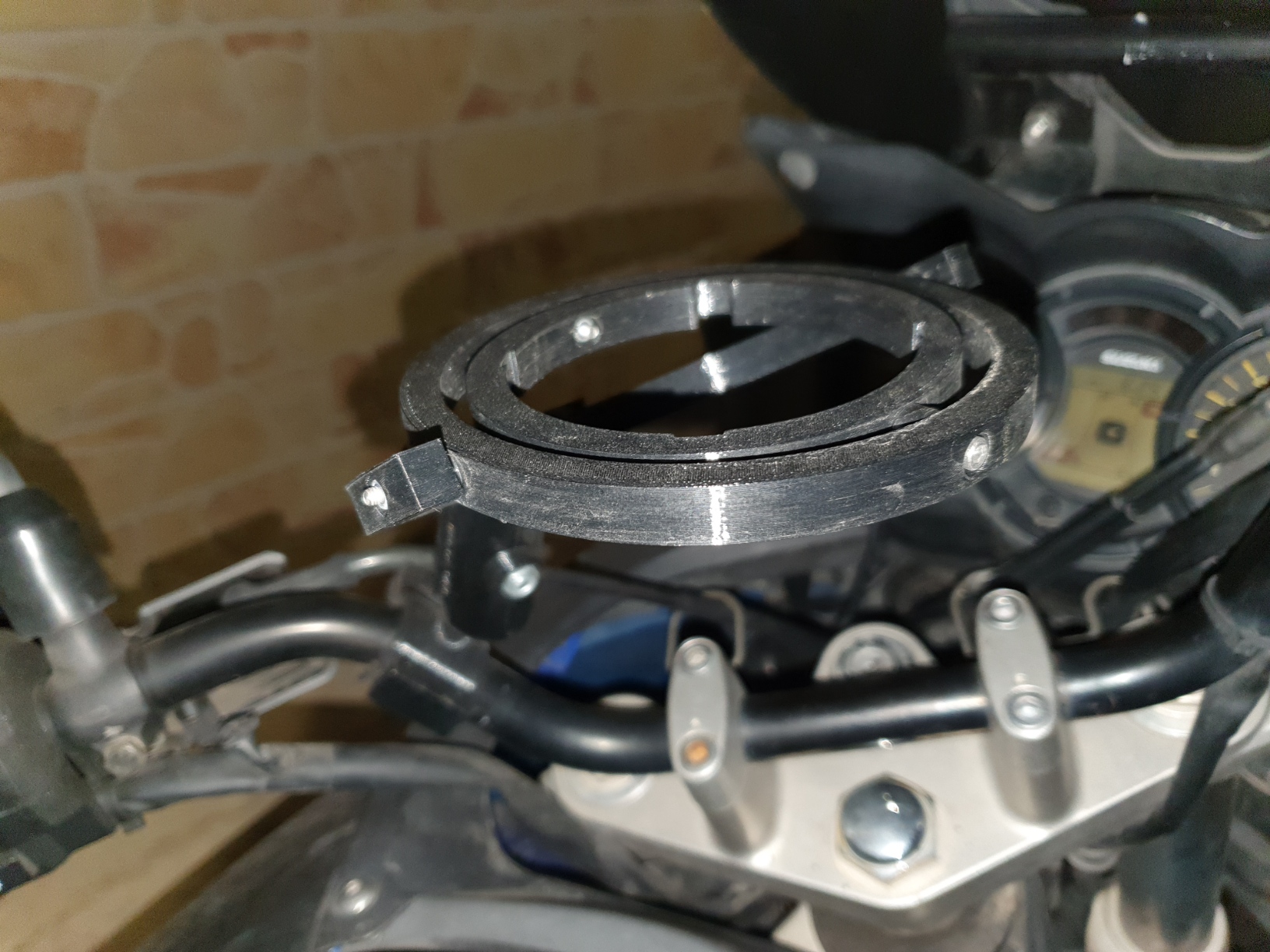Self Balancing Motorcycle Cup Holder — miniatura 4