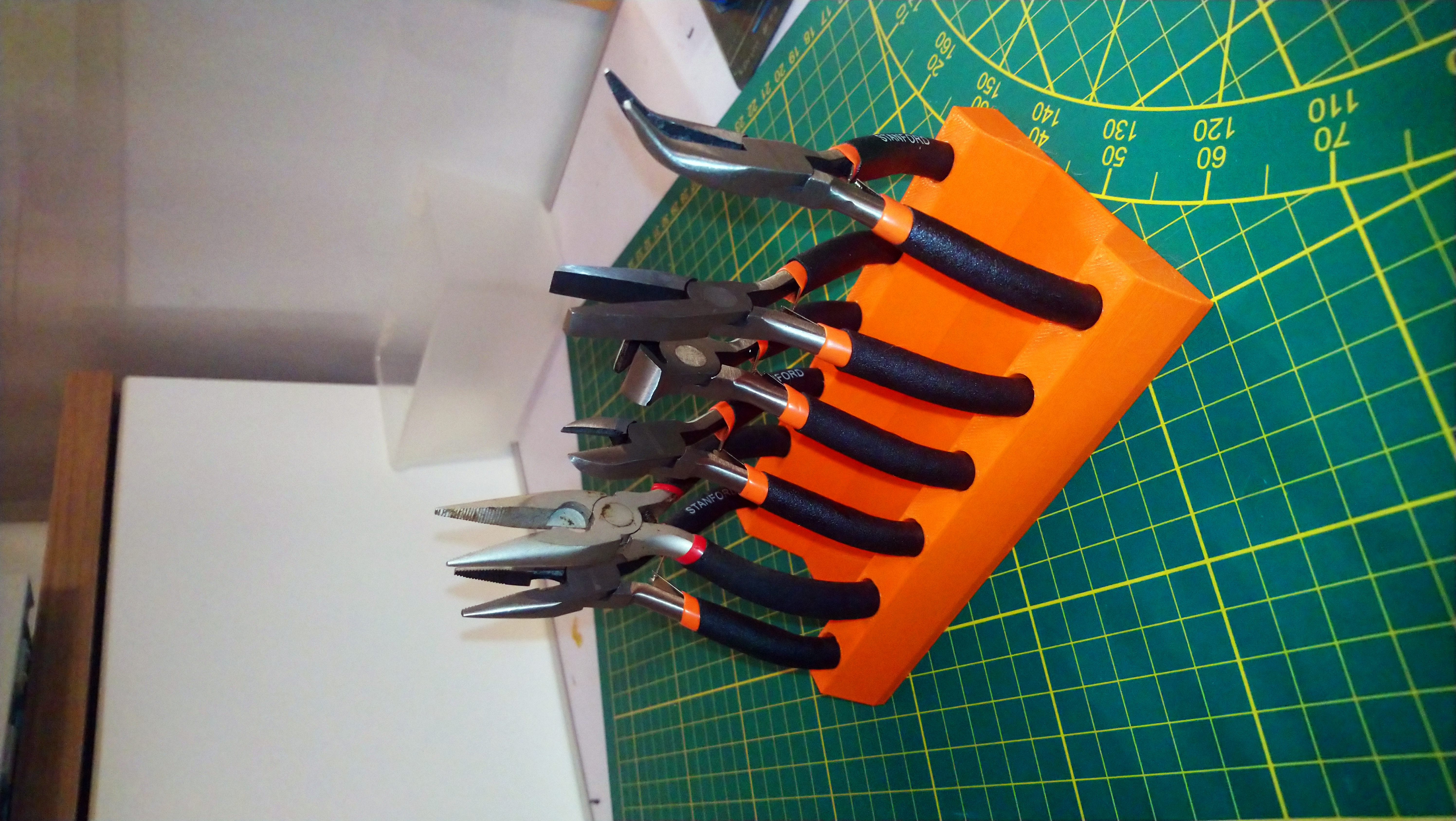 Pliers holder