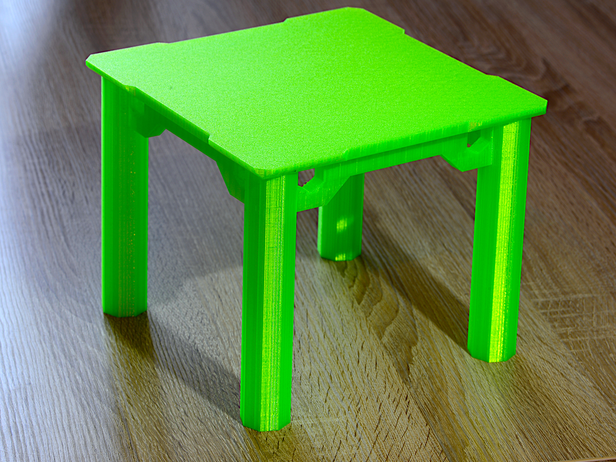 Futuristic Table [Big!]