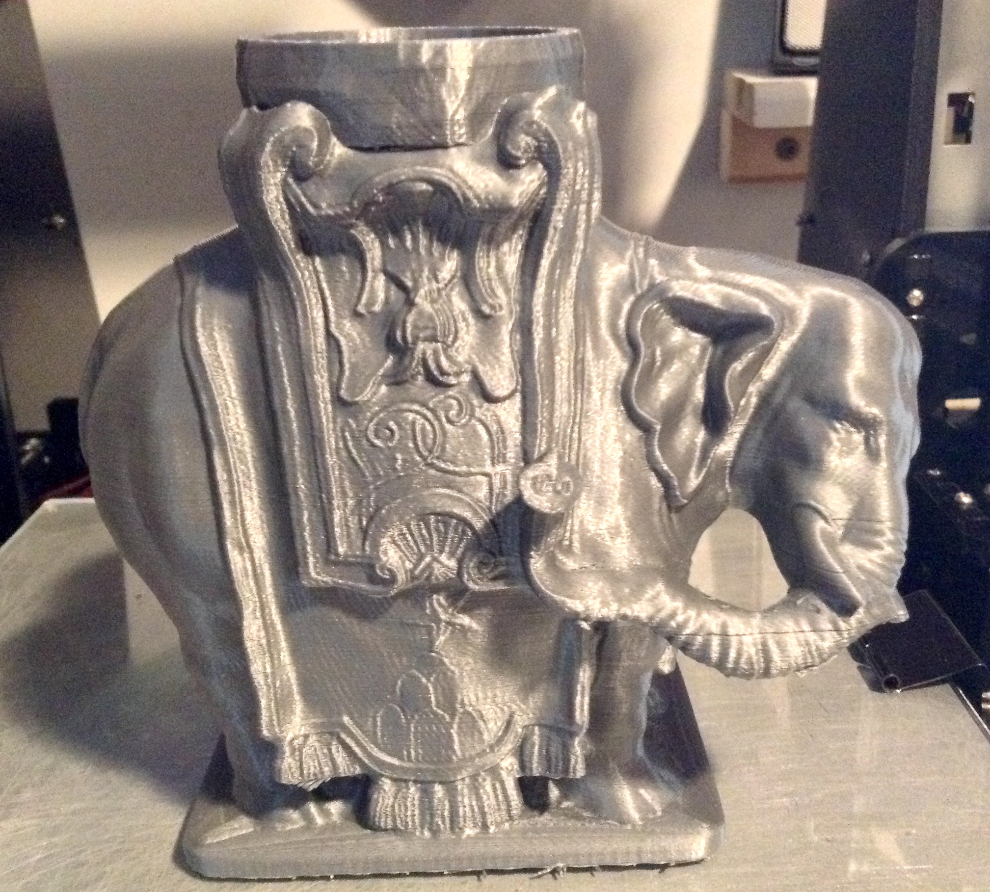 Elephant tea light holder