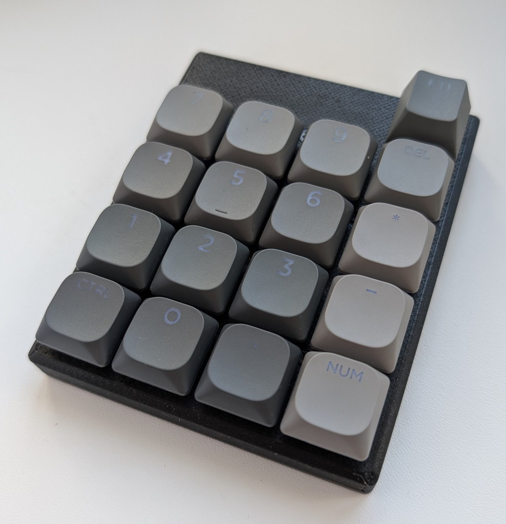 SU120-based Macropad — thumbnail 3