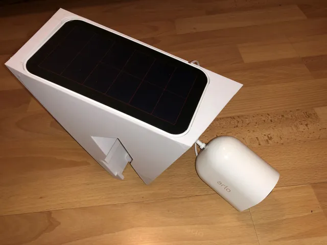 Arlo Ultra 2 Balcony Mount