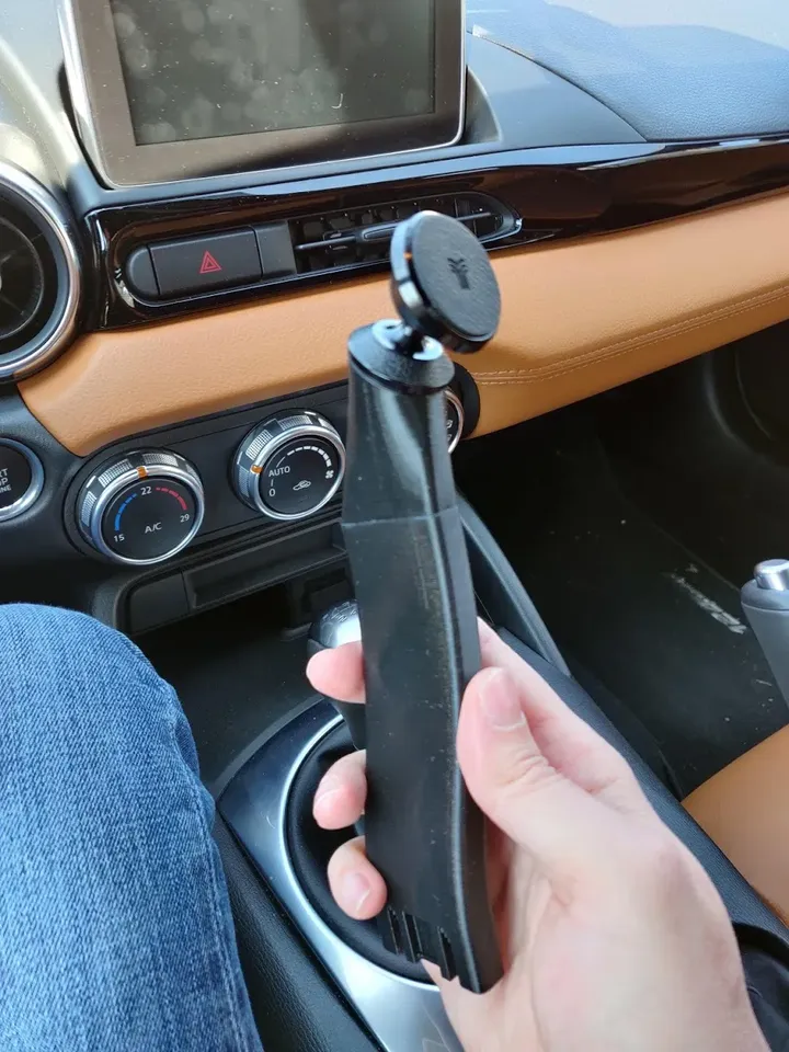 Fiat/Abarth 124 Spider / Mazda Mx-5 Magnetic Smartphone Holder for  Cupholder Plug by Nessuno0505, Download free STL model