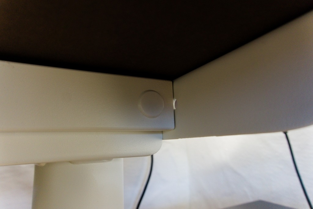 Ikea Bekant / Galant desk screw cover / cap by RootCore Download