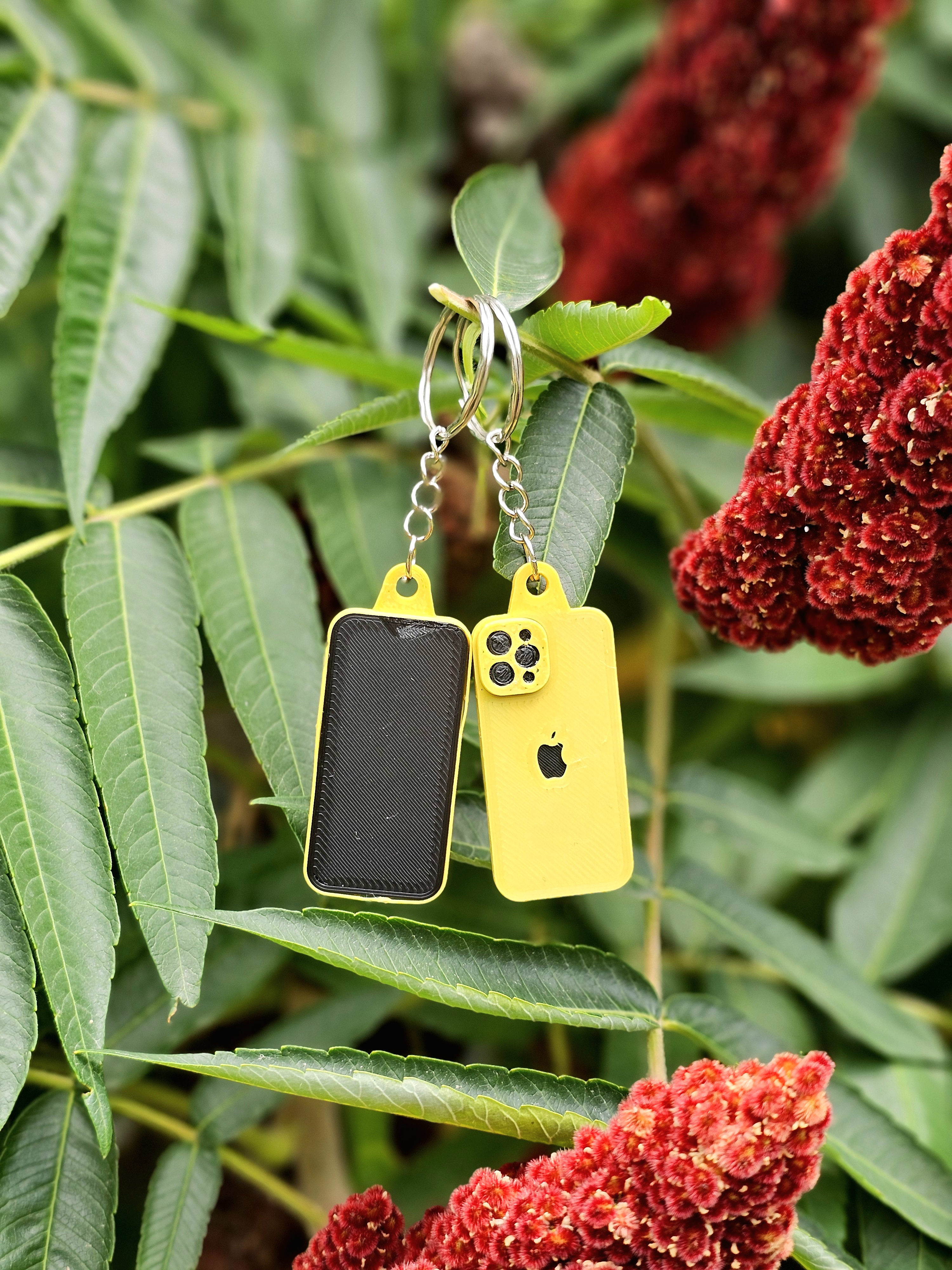 Miniatura 2 do modelo 3D Mini Iphone keychain