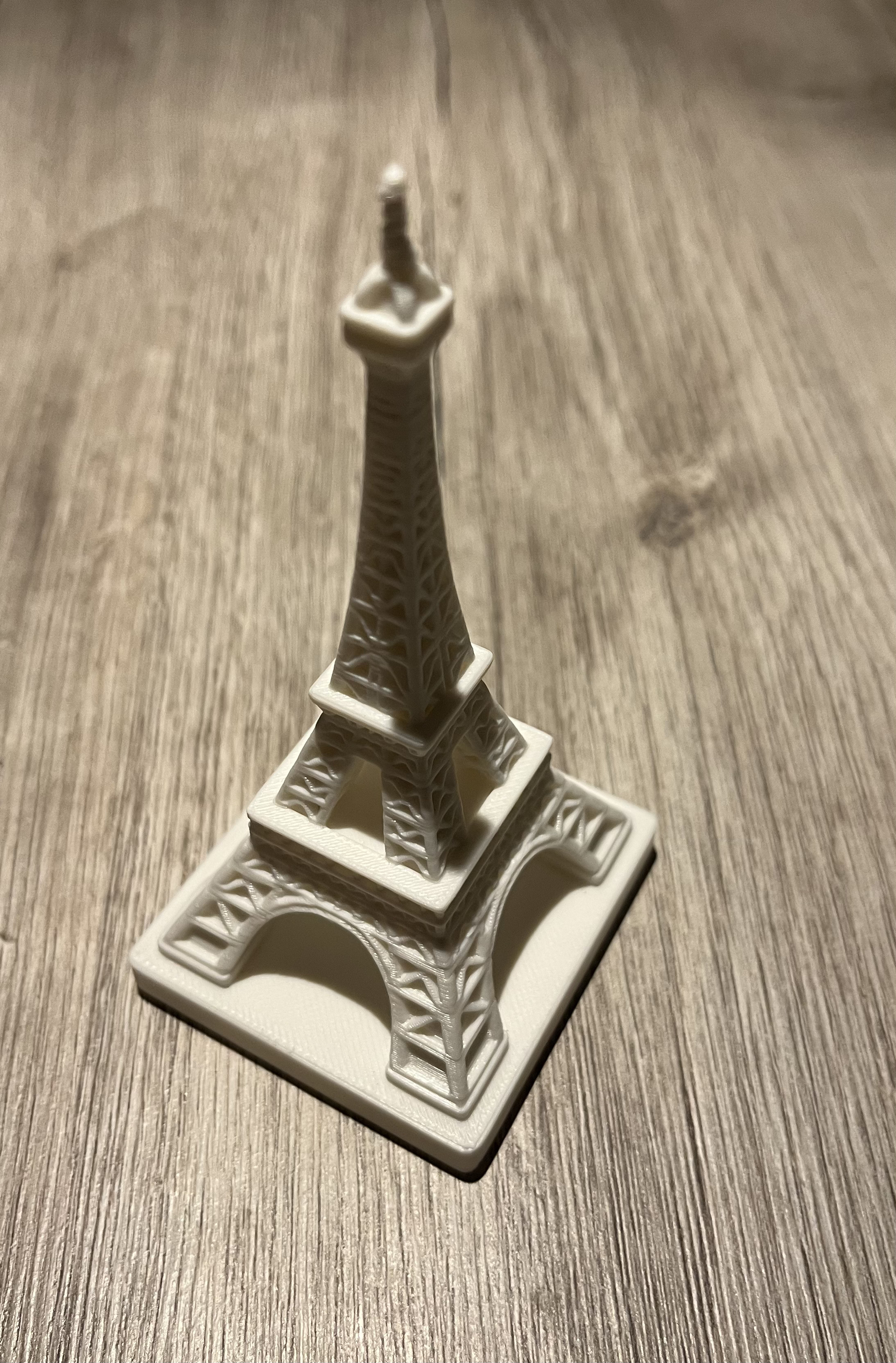 Eiffel Tower — thumbnail 8
