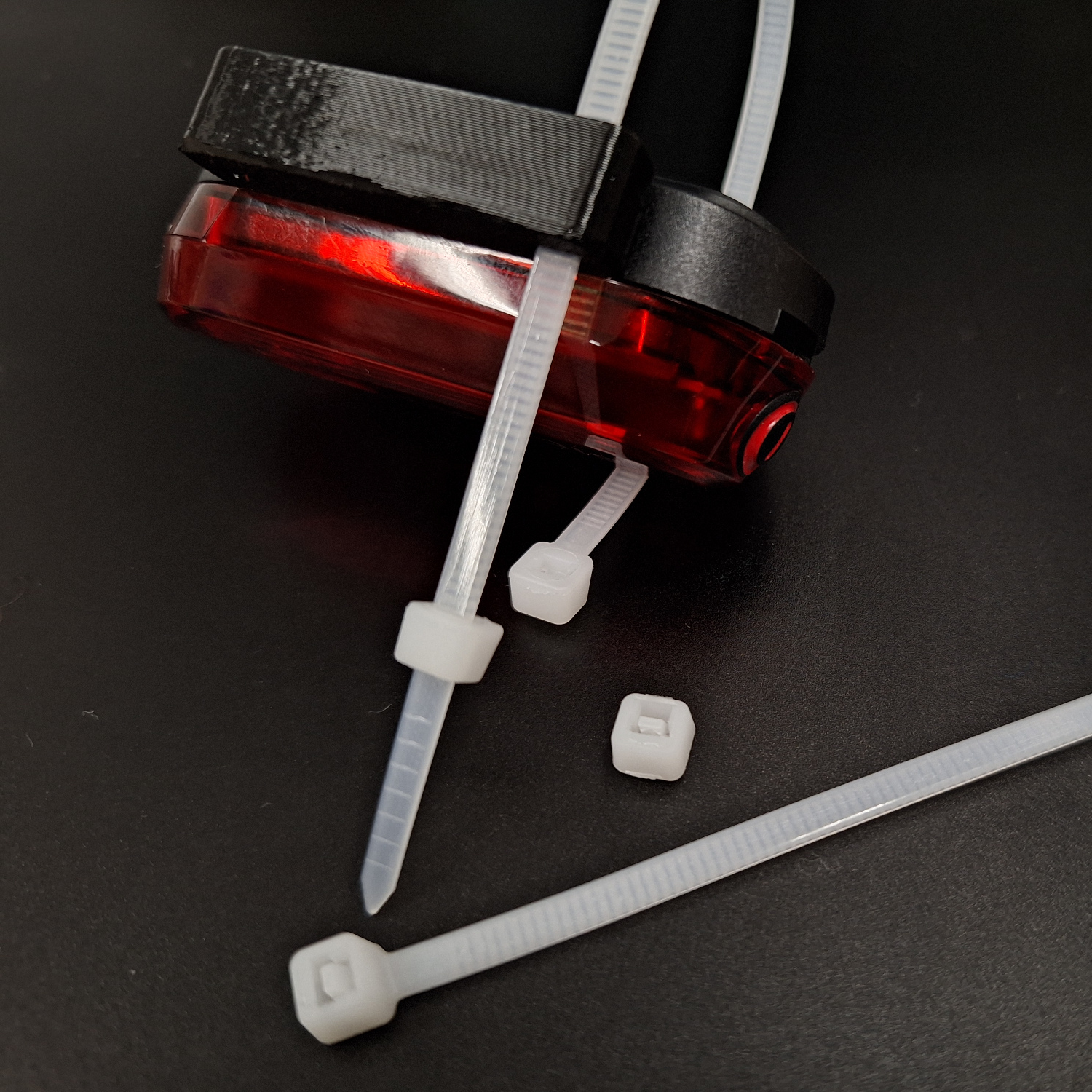Sigma Curve rear light ziptie adapter