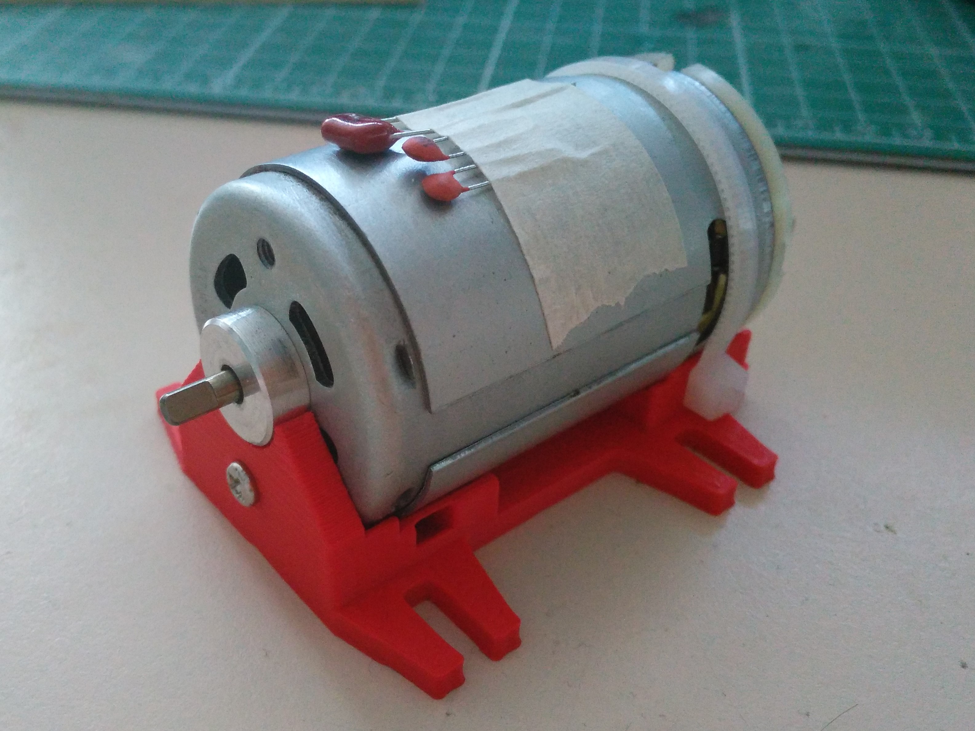 RC motor support (Johnson / Mabuchi)