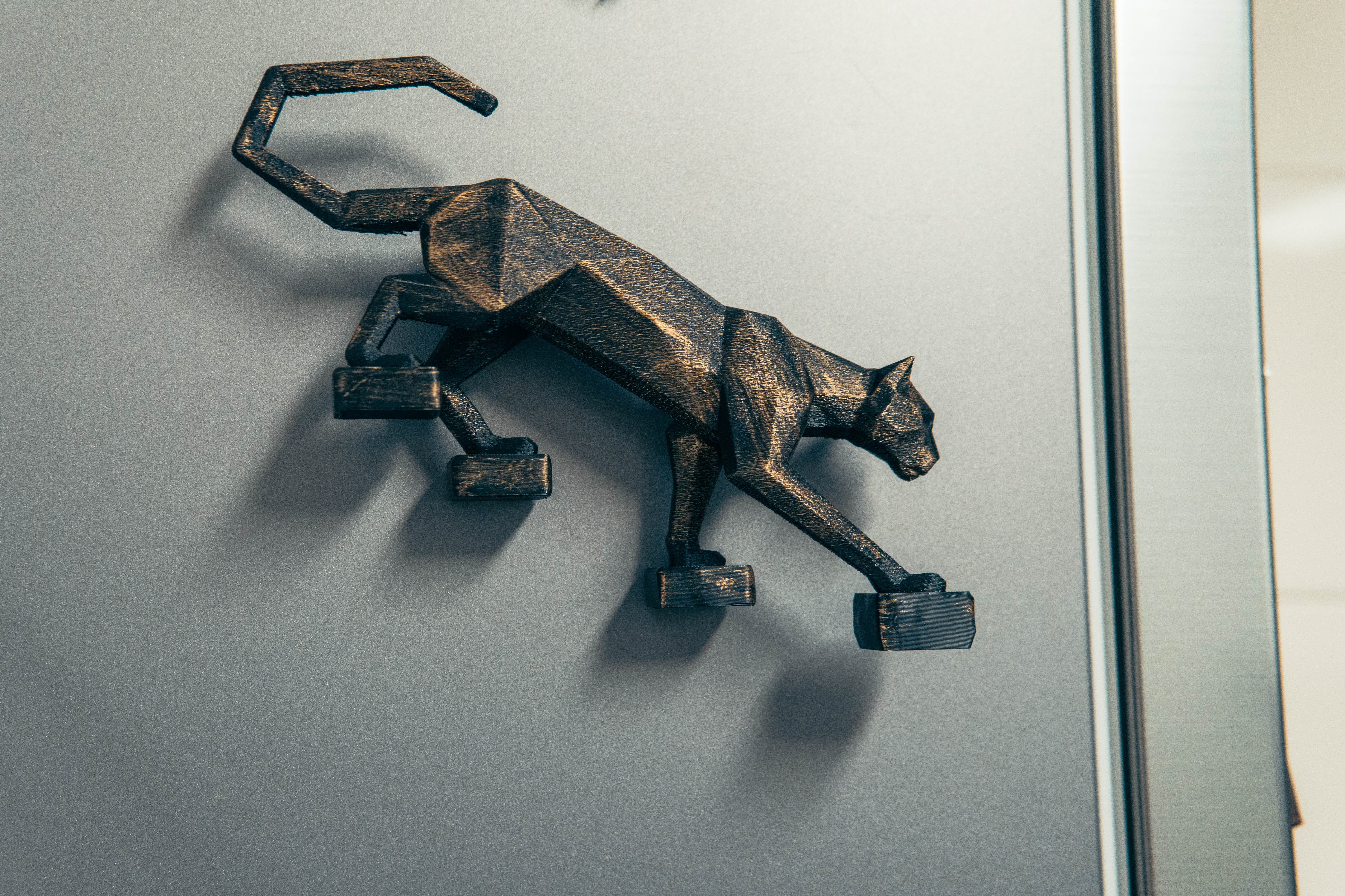 Miniatura 6 do modelo 3D Angular Panther with Floating Stairs