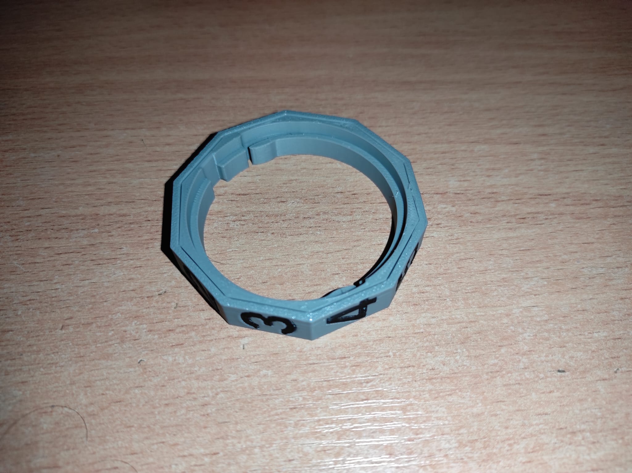 Miniatura 5 do modelo 3D Eight digit numeric cryptex