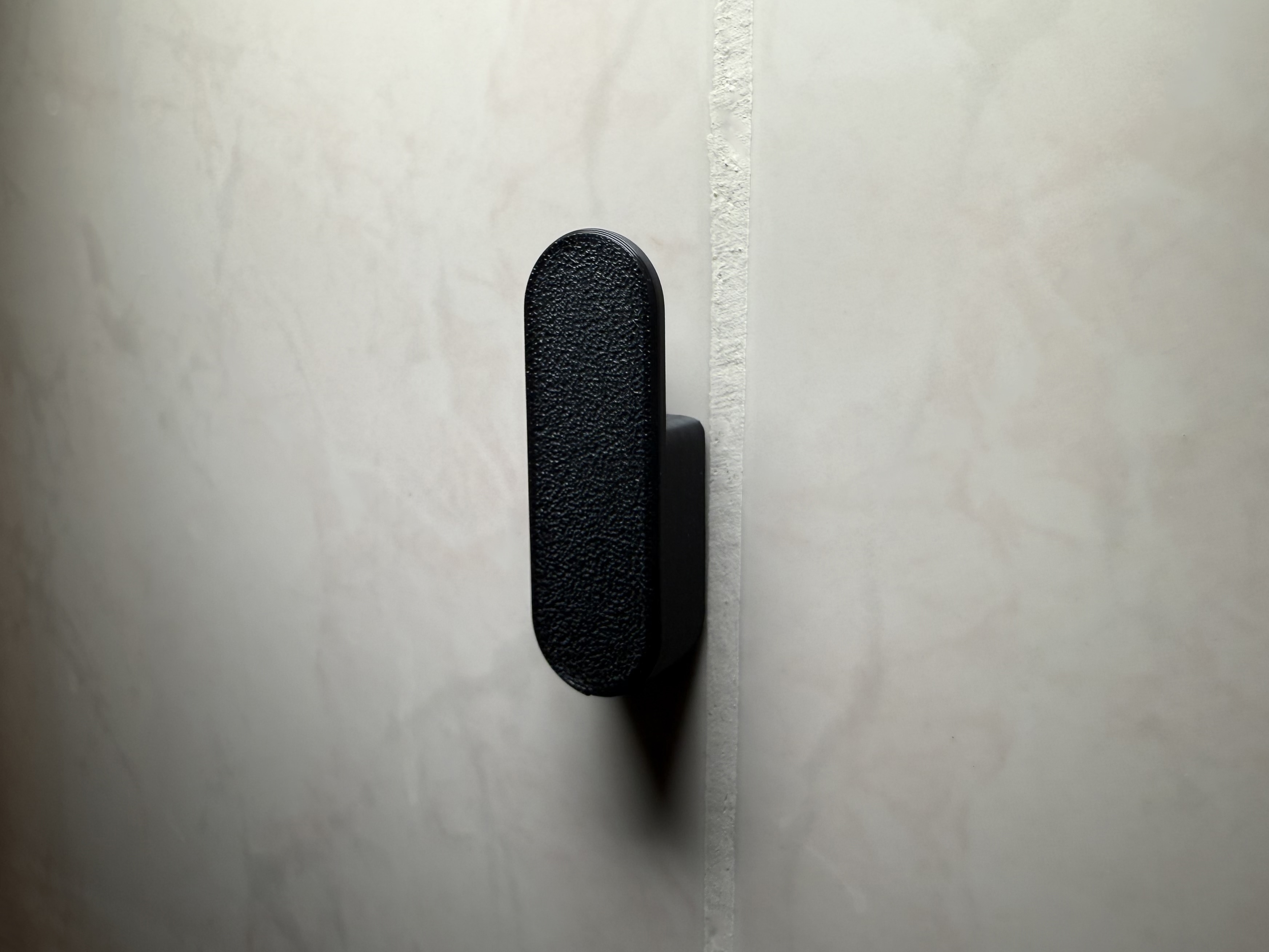 Minimalist & Modern Towel Hanger (No Screws Needed)