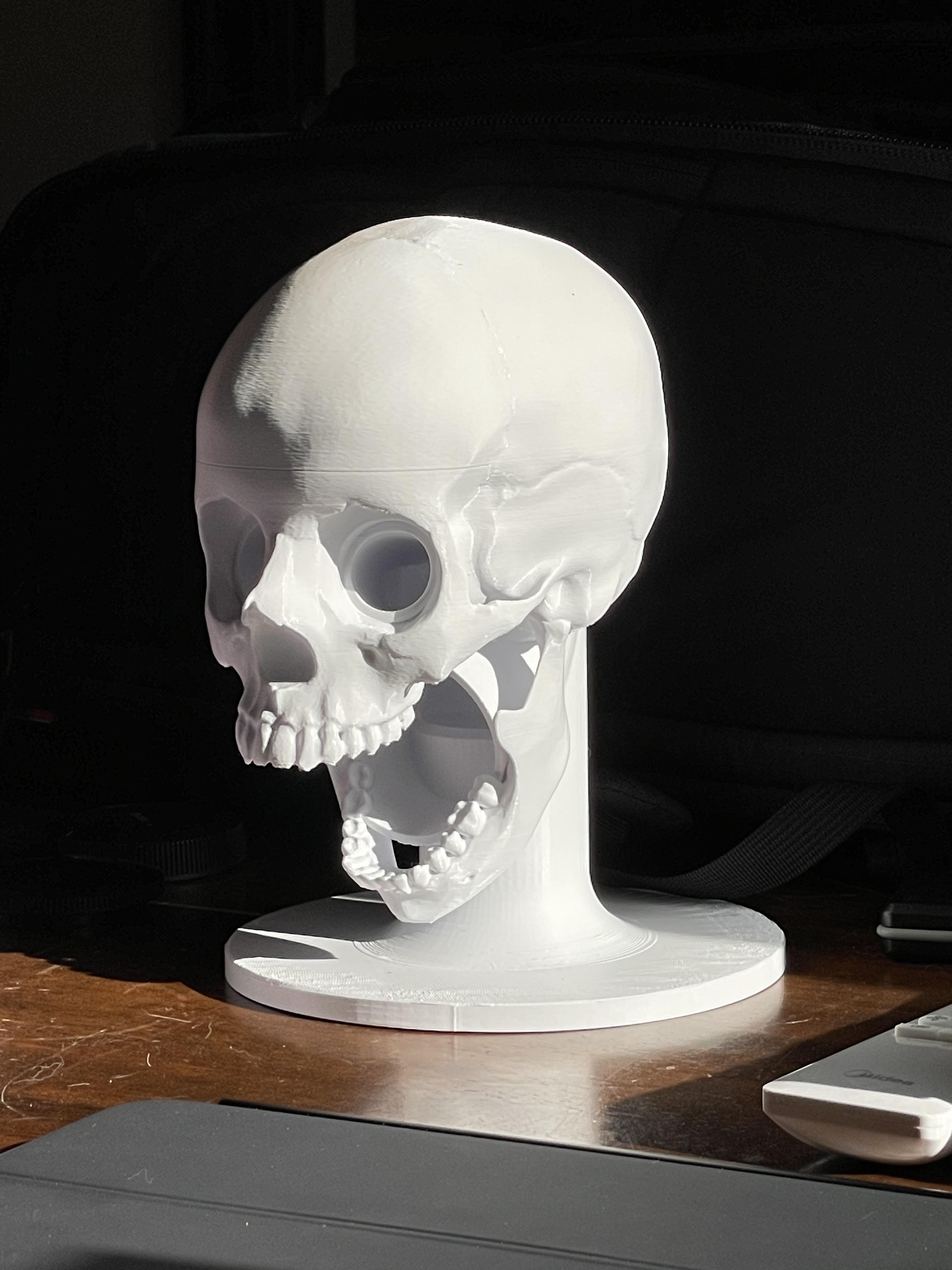 Pukey Pete Skull Dice Tower