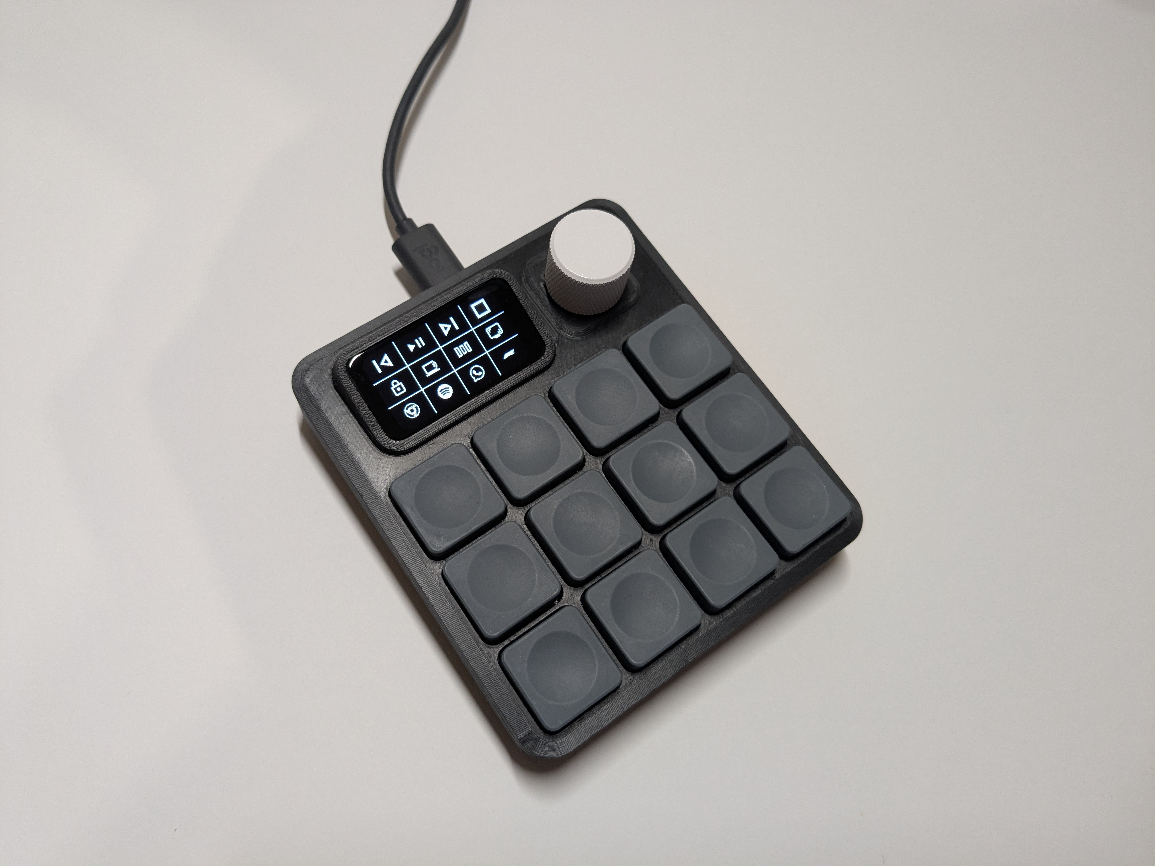 Custom 12-Key Macropad with Encoder and LCD Display