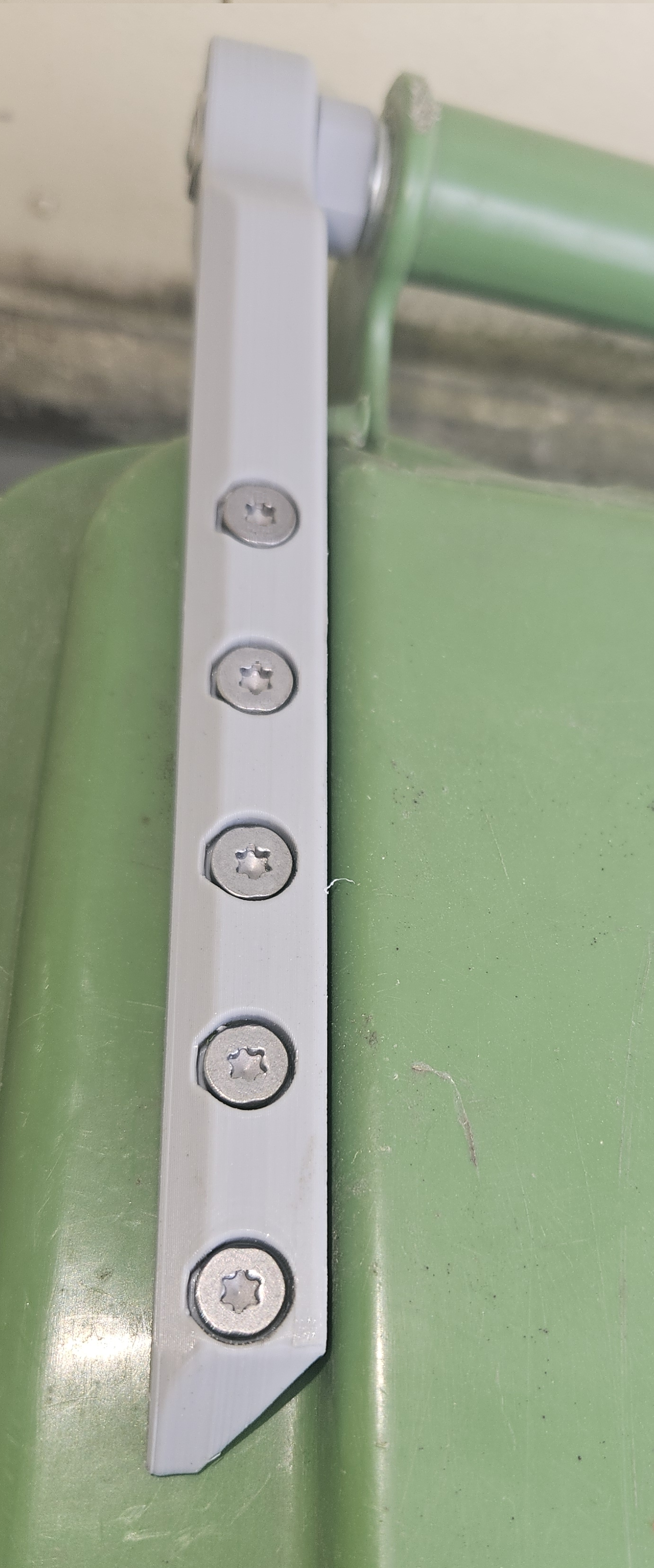 trash can lid reinforcement fix 3D model