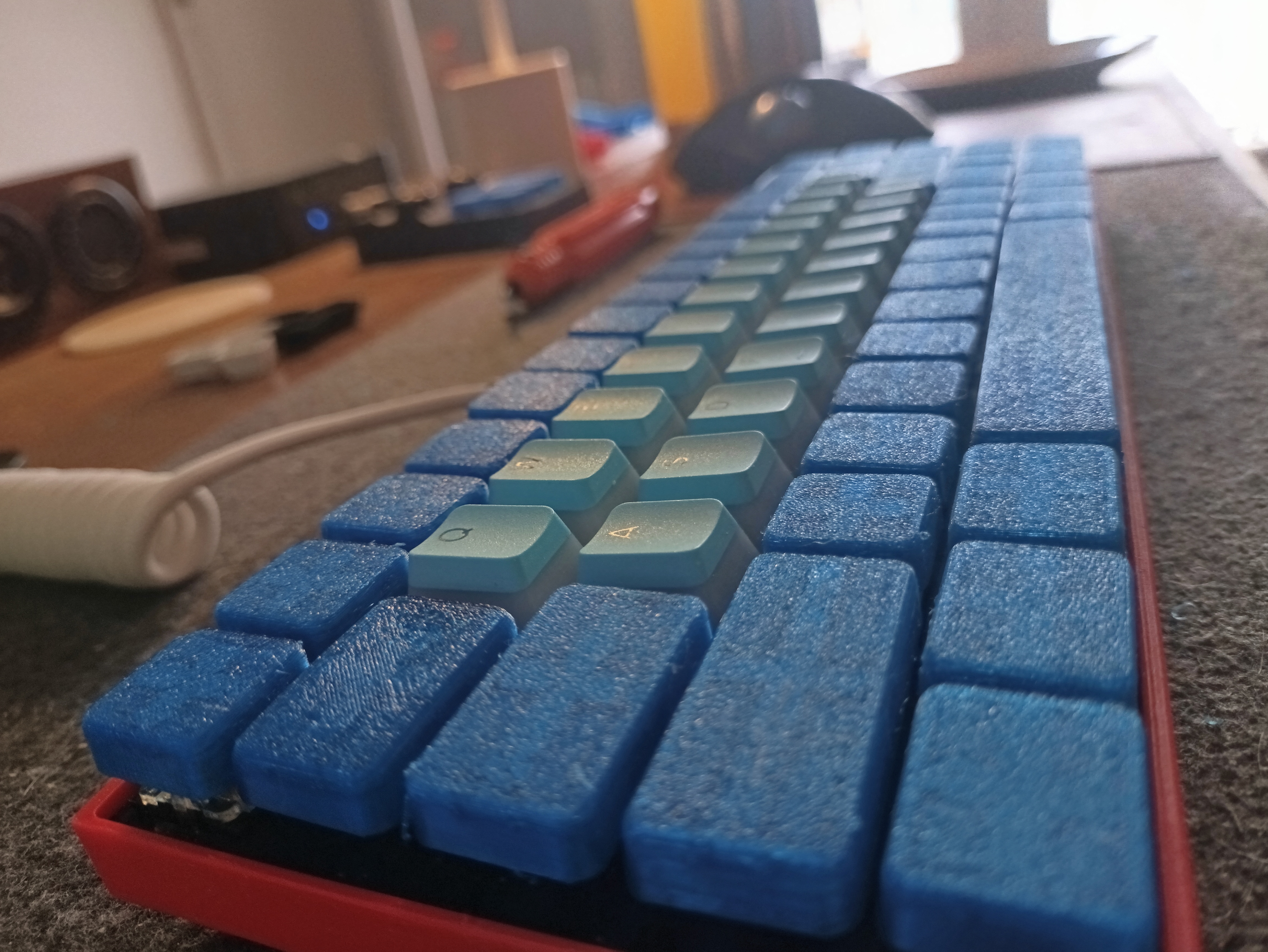 Low profile minimalistic Keycaps