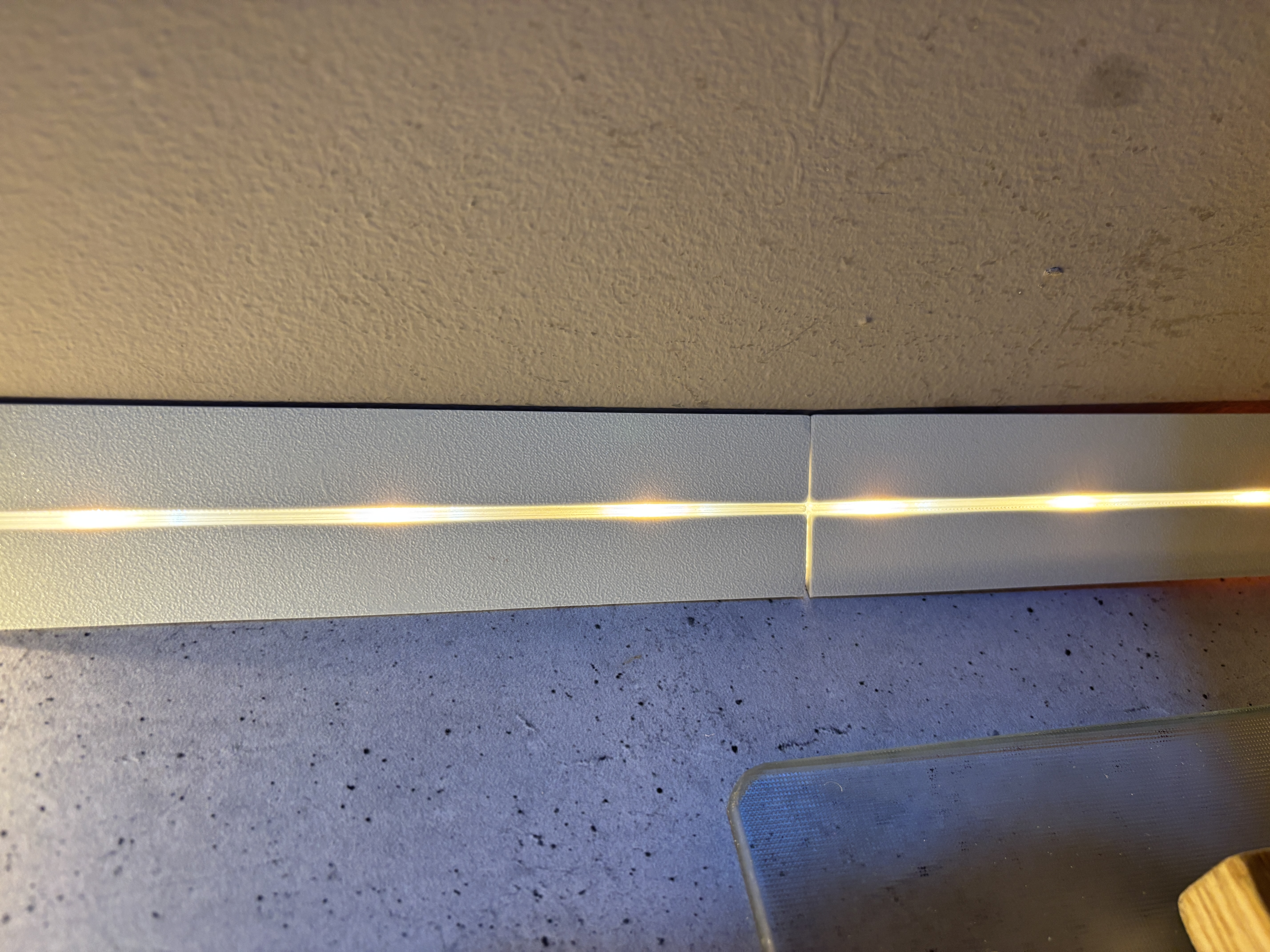 Hue Lightstrip cover for corners