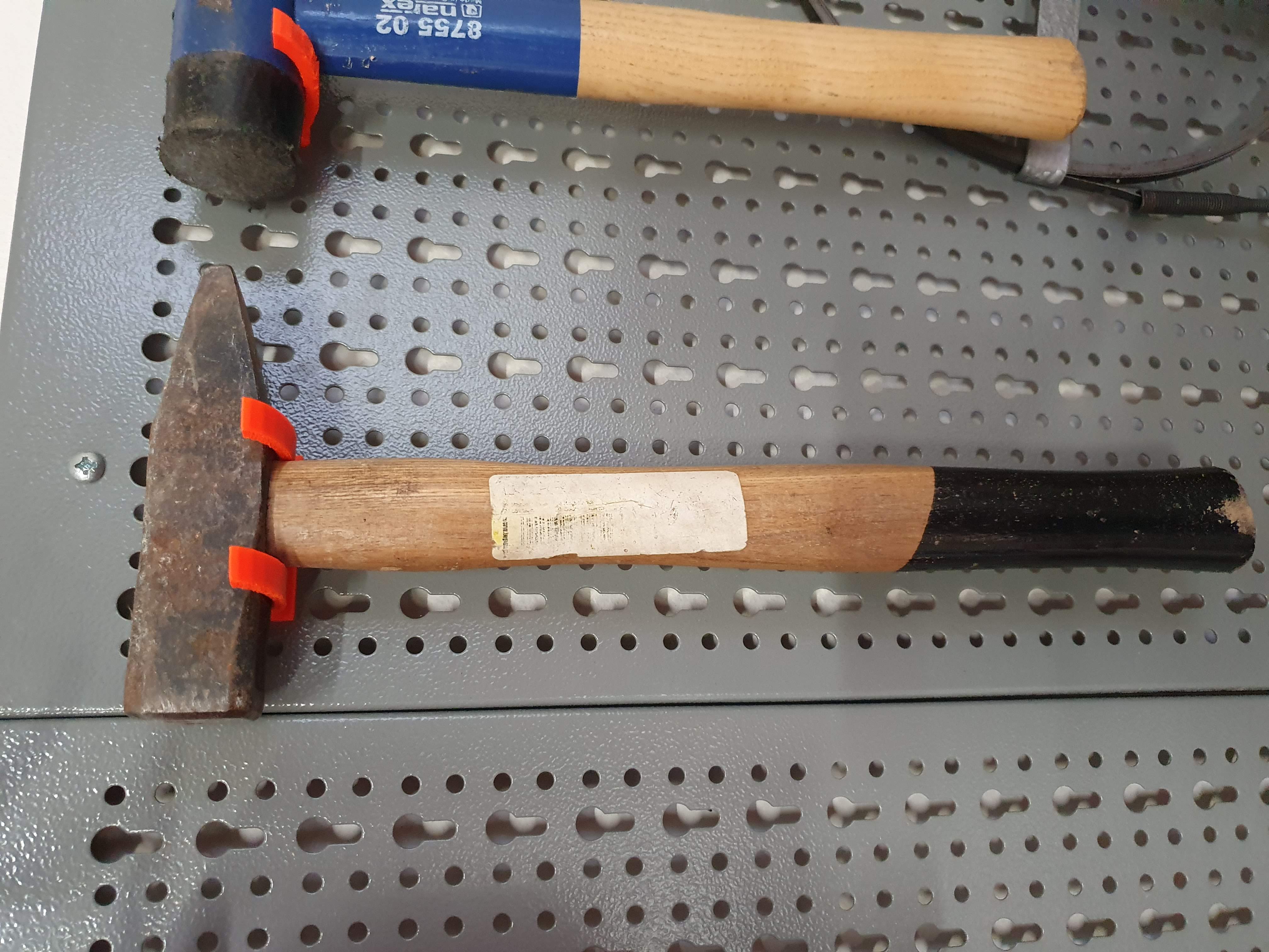 Hammer holder hook for pegboard from Mars Svratka