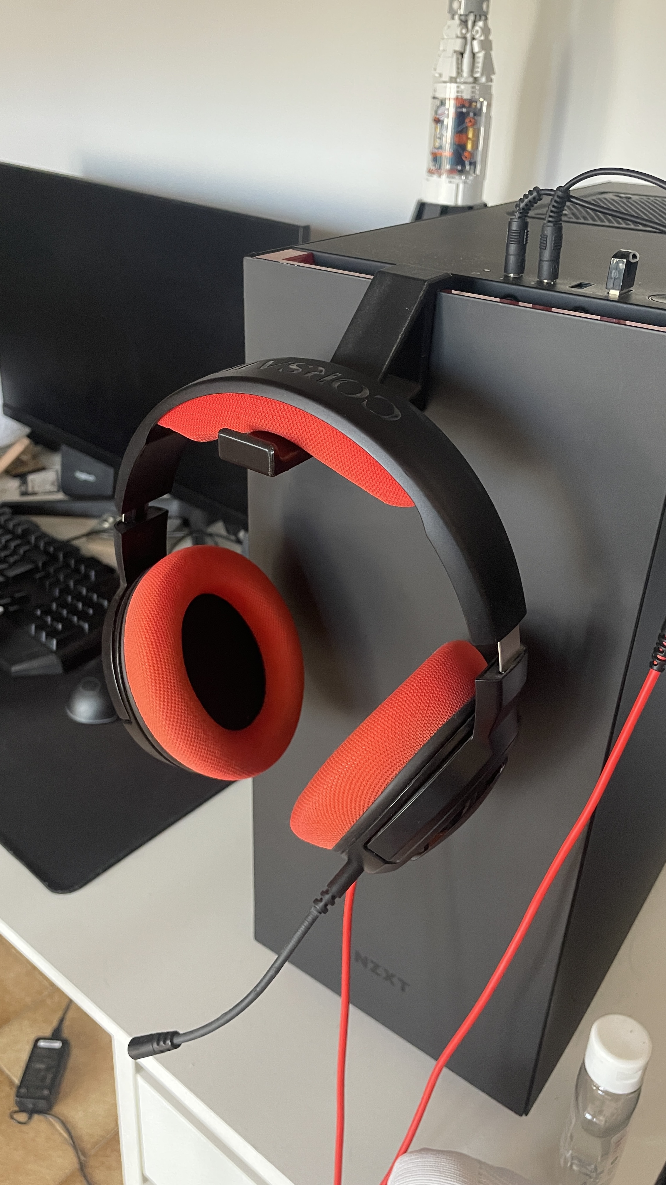 Headphone Holder
