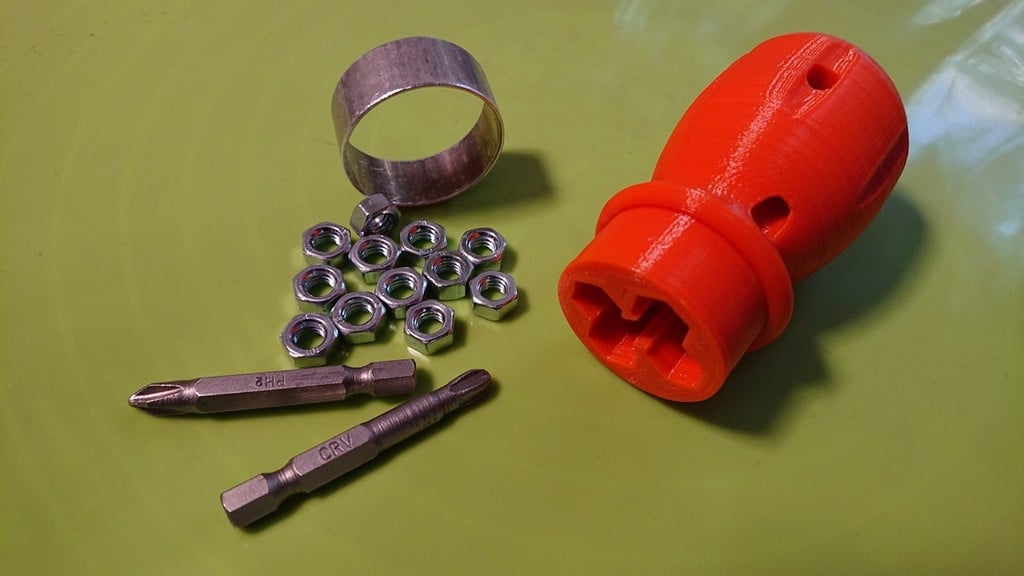 Miniatura 8 do modelo 3D Fully functional screwdriver with replaceable bits