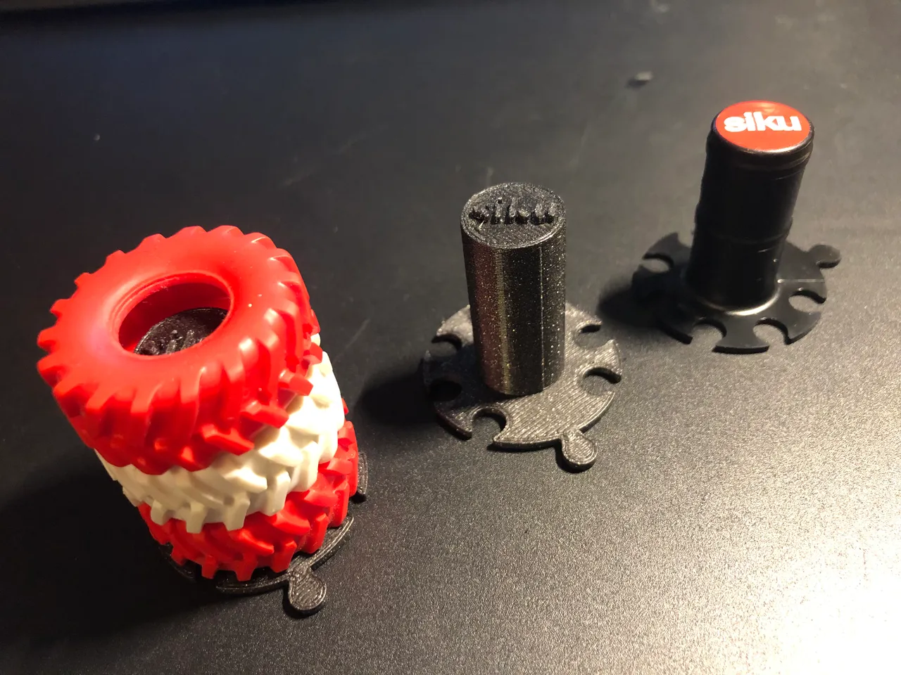 Siku tire pile rack / pole by Lord_Syrus | Download free STL model ...