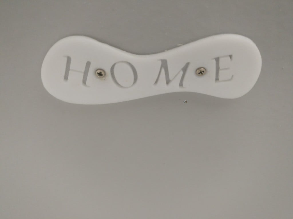 Wall protection plate for wc lid