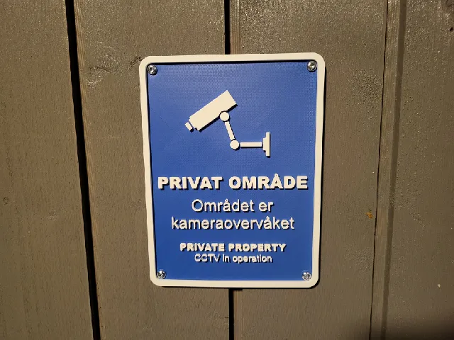 Kameraovervåkningsskilt/CCTV sign (Norwegian/English)