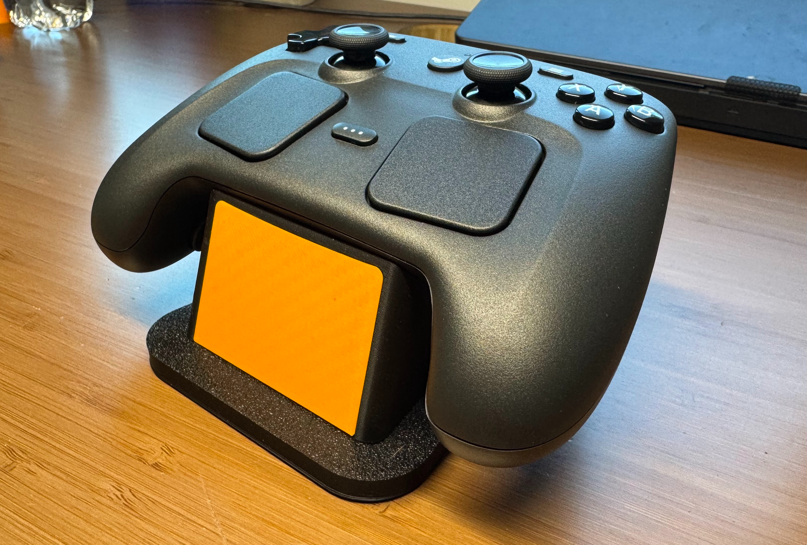 Steam Controller Lay Flat Charging Stand