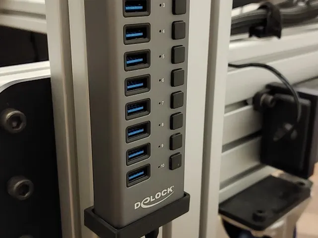 Delock usb hub holder
