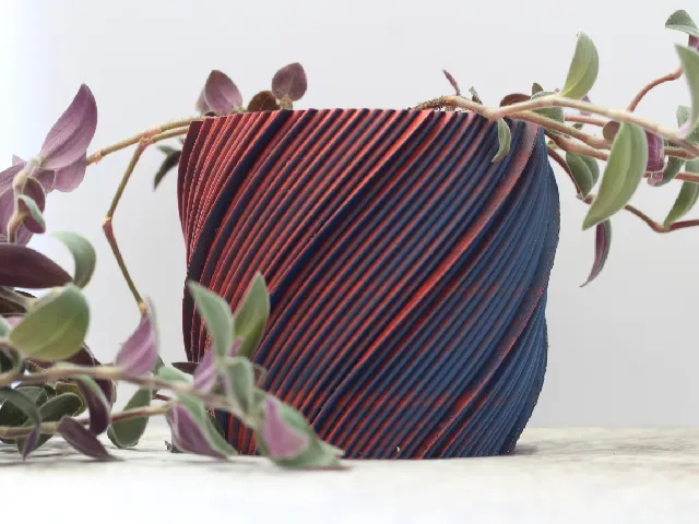Swirl Planter