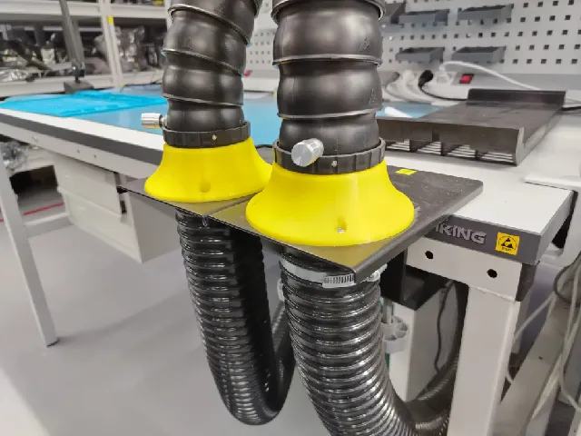 Держатель труб дымоуловителя WARP