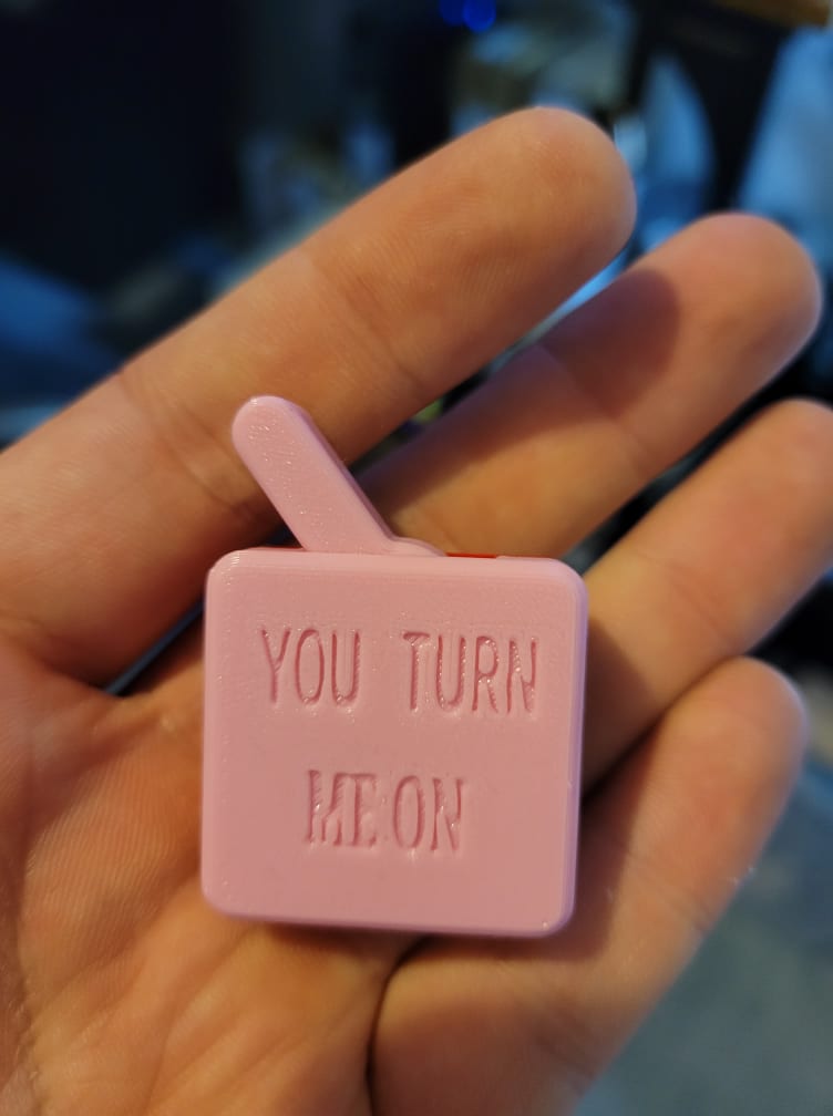 Miniatura 2 do modelo 3D Valentines Fidget Switch