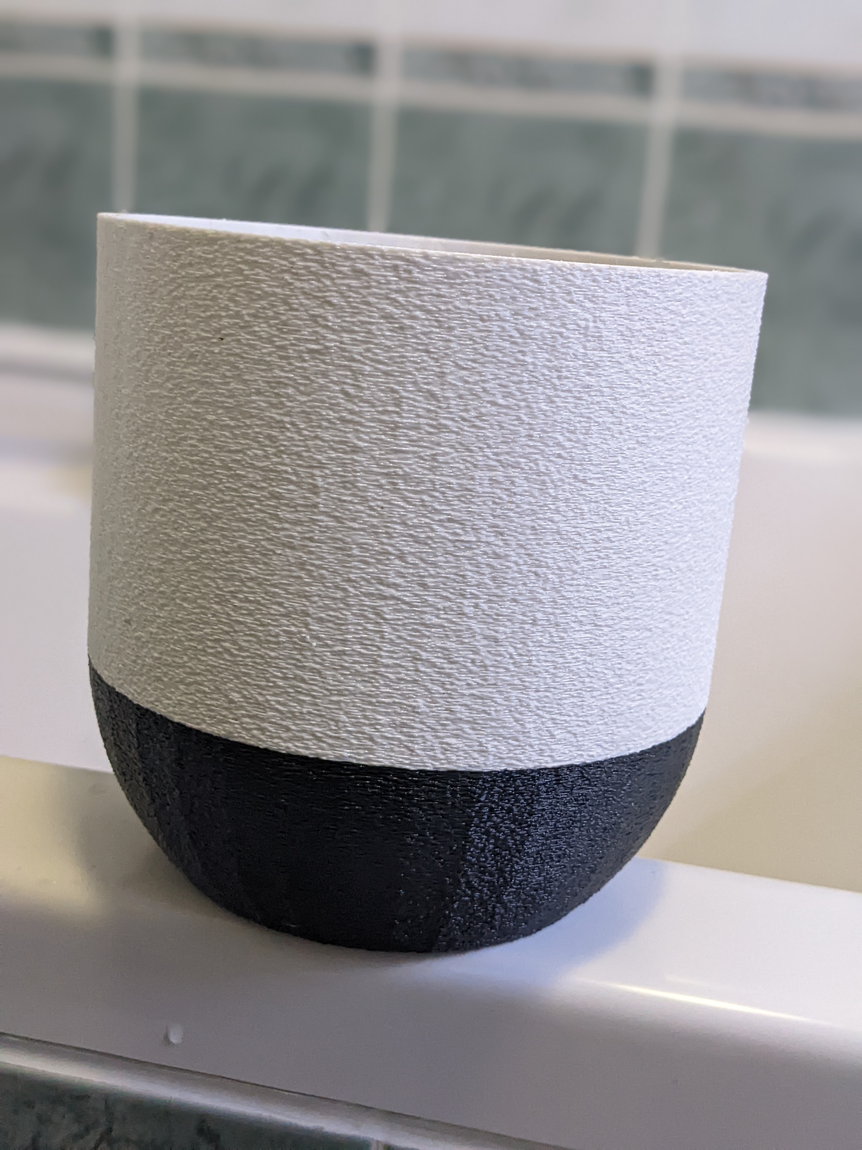 Decorative cover for a flowerpot