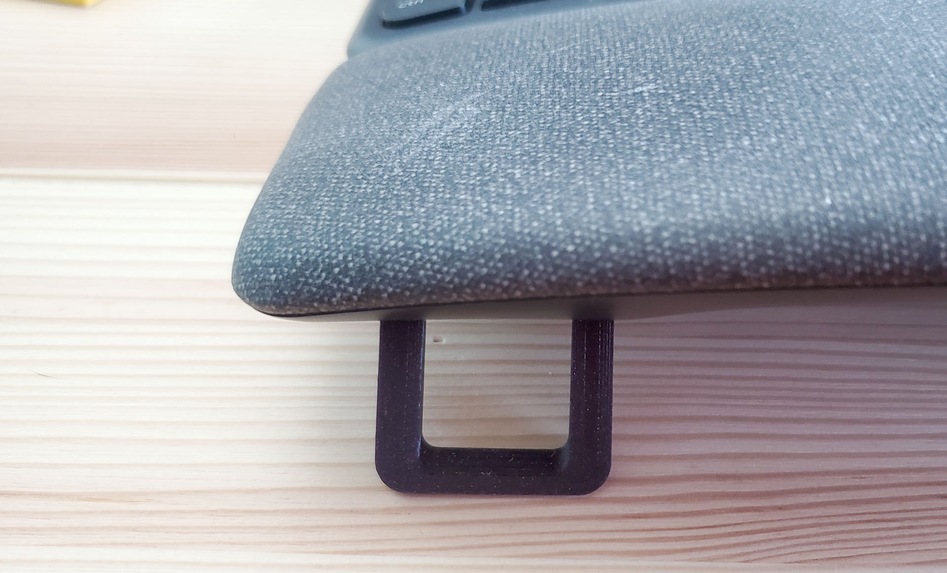 Logitech K680 7 degree keyboard foot