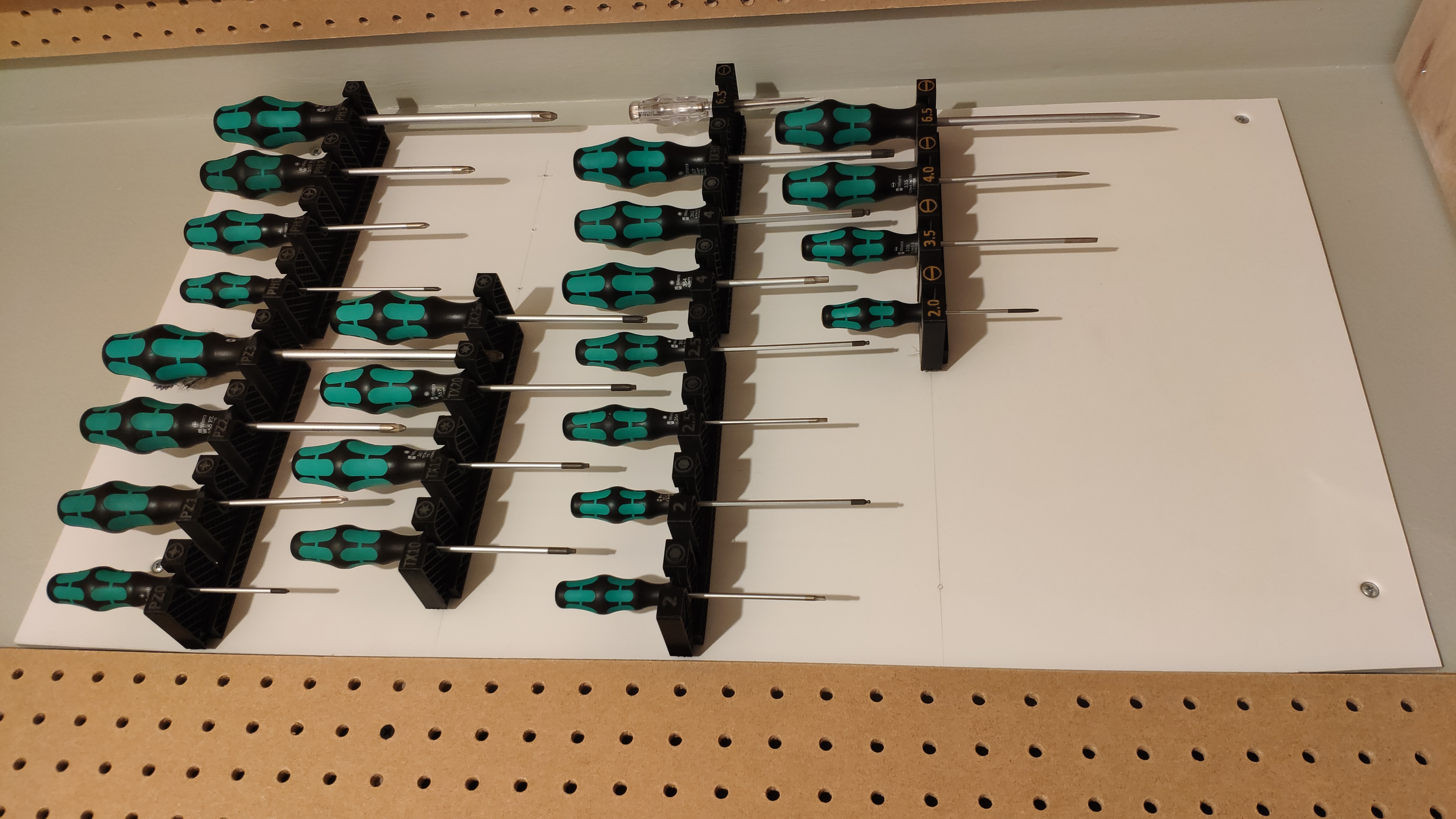 Miniatura 3 do modelo 3D Wera screwdriver holder