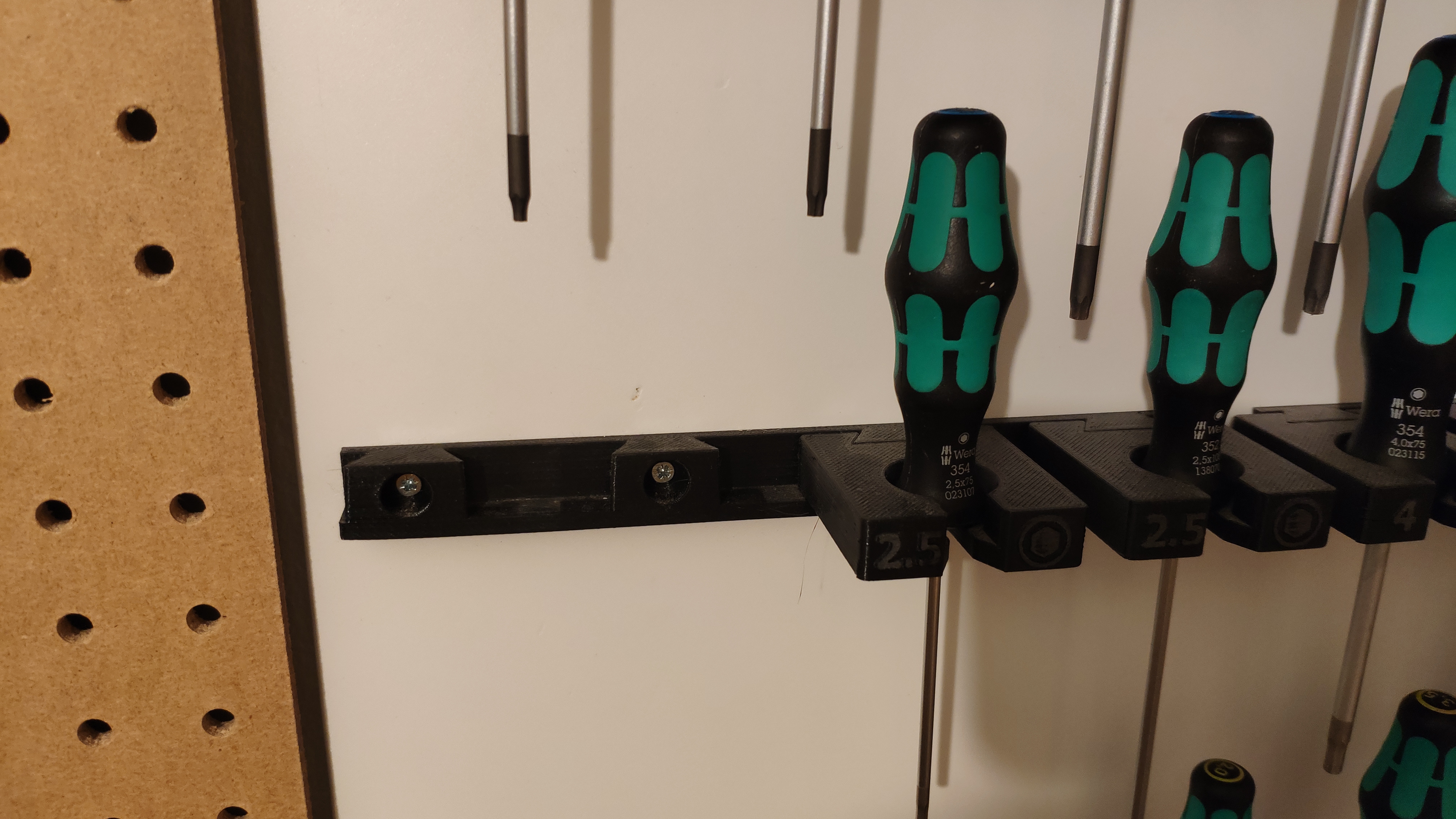 Miniatura 5 do modelo 3D Wera screwdriver holder