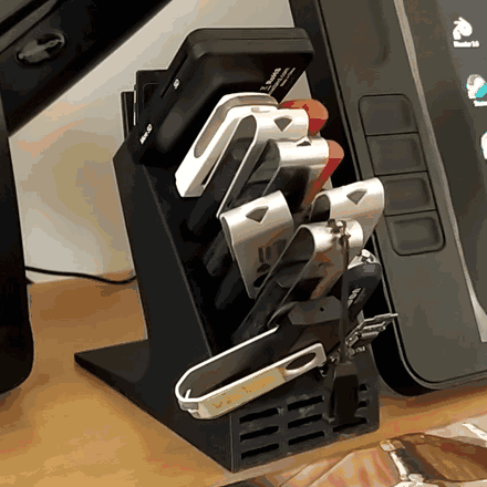 Miniatura 3 do modelo 3D Vertical USB Stand