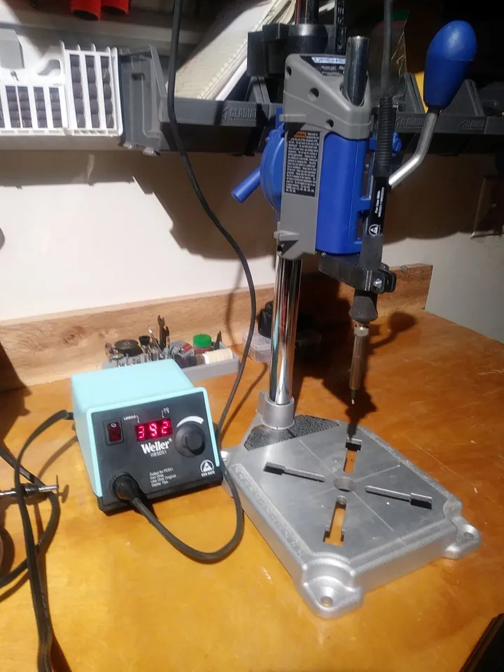 STL file DRILL PRESS HEAT-INSERT ADAPTER 🔩・3D printable model to  download・Cults