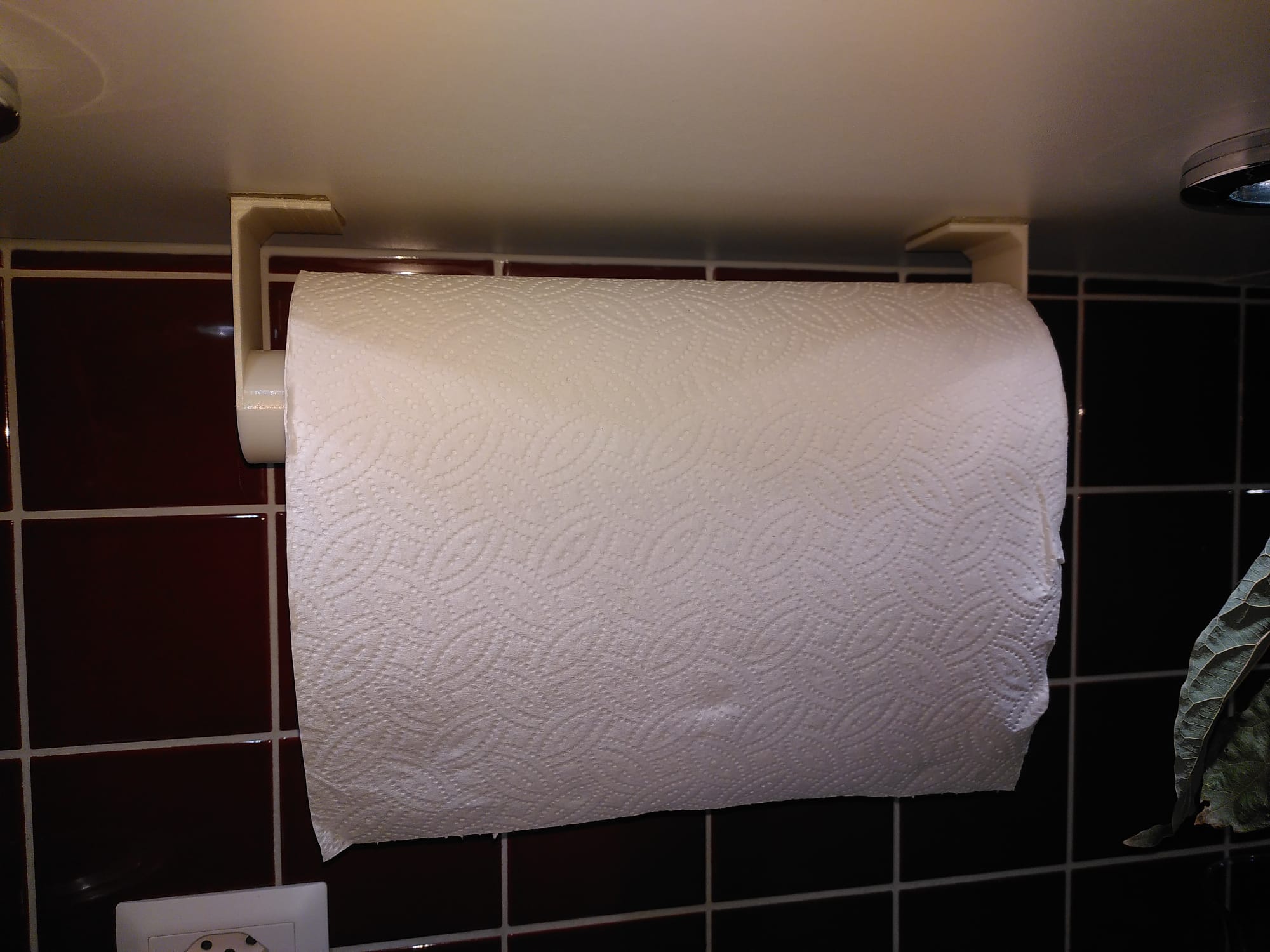 Another paper towel hanger v2