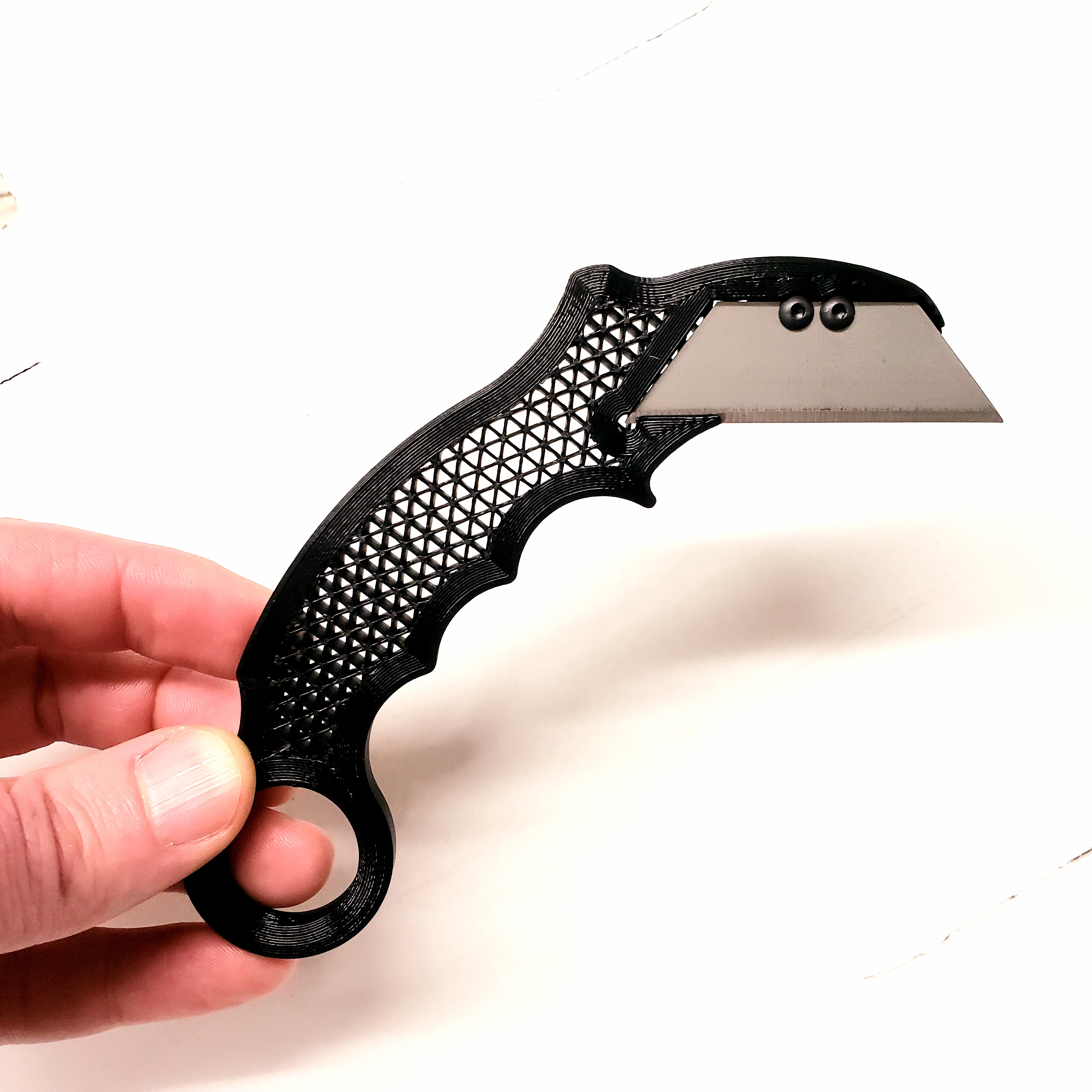 Miniatura 2 do modelo 3D Karambit Utility Knife