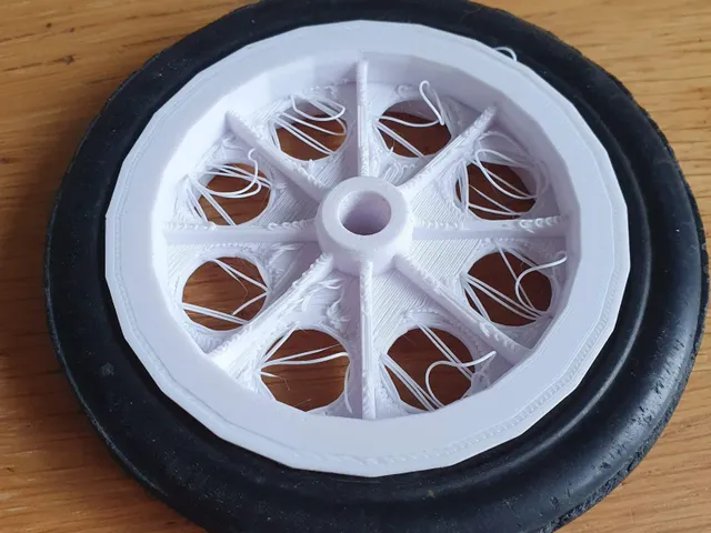 Suzy Laundry Trundler - Replacement Wheel