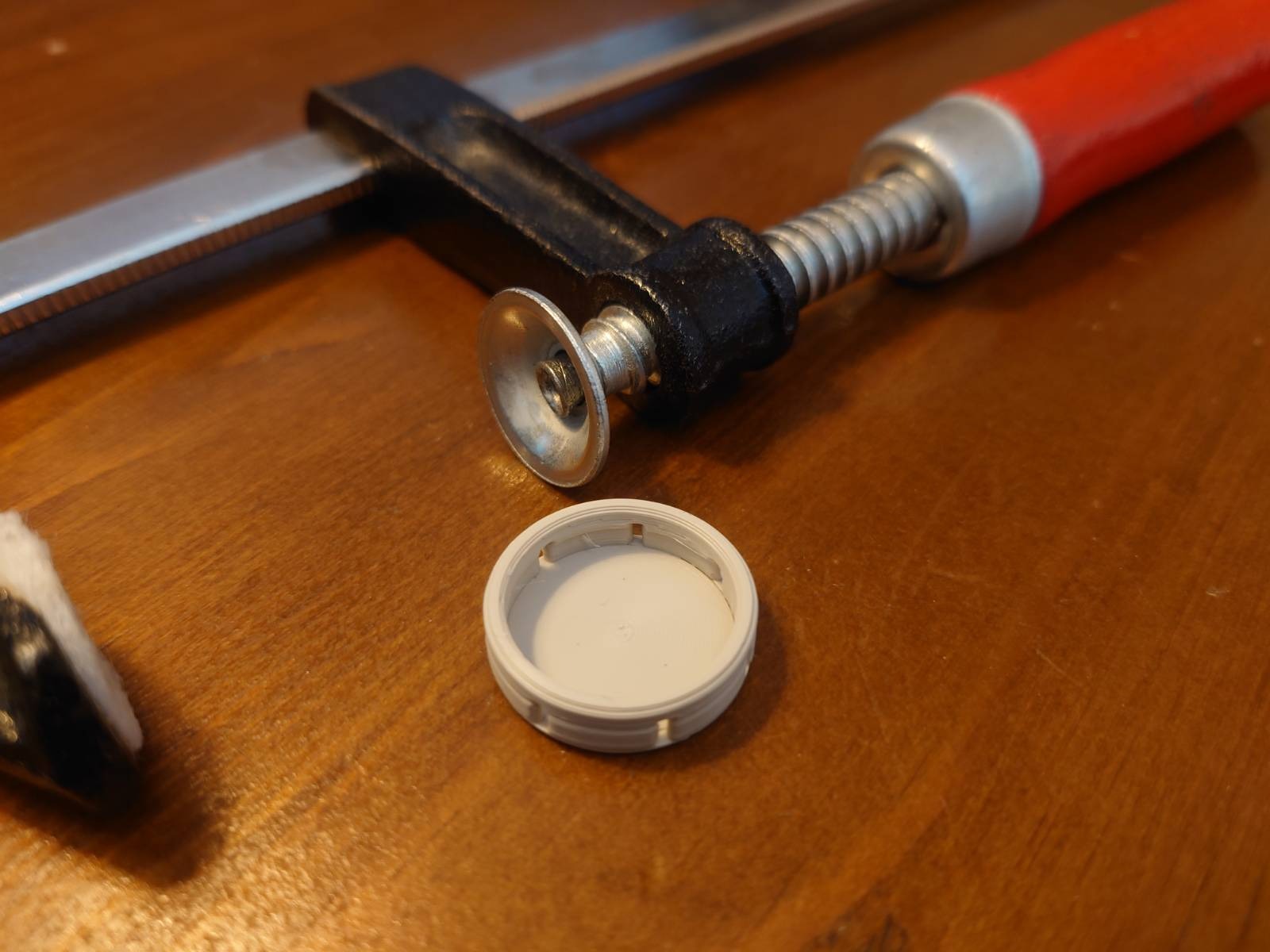 G- or C-Clamp Protective Pad (OpenSCAD Customizeable)