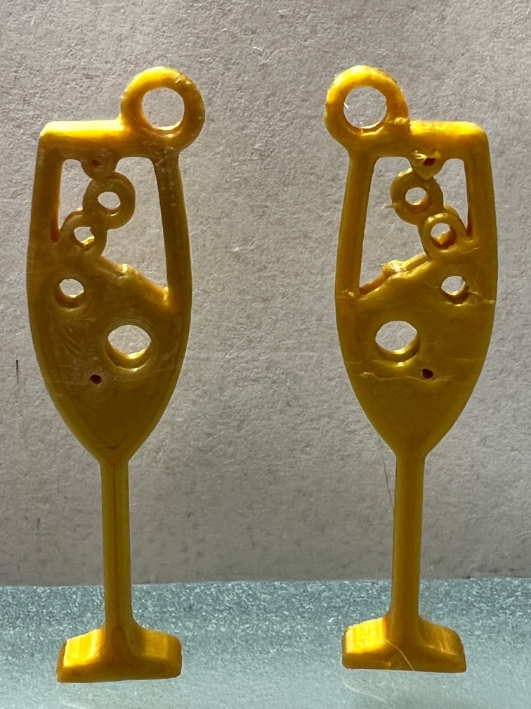 Champagne glass Earrings with bubbles
