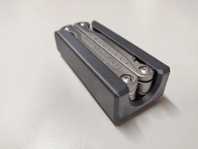 Leatherman Charge TTi belt holster