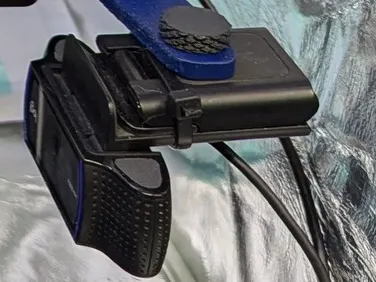 Knurled bolt for webcam mount