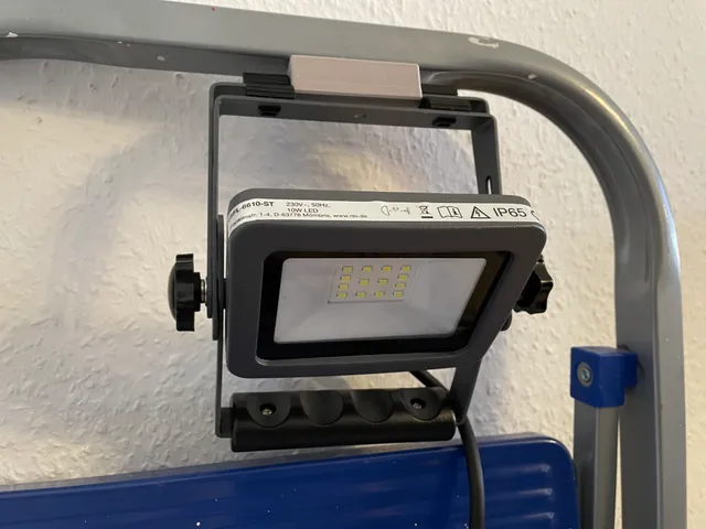 Magnetic Clamp for construction lamp